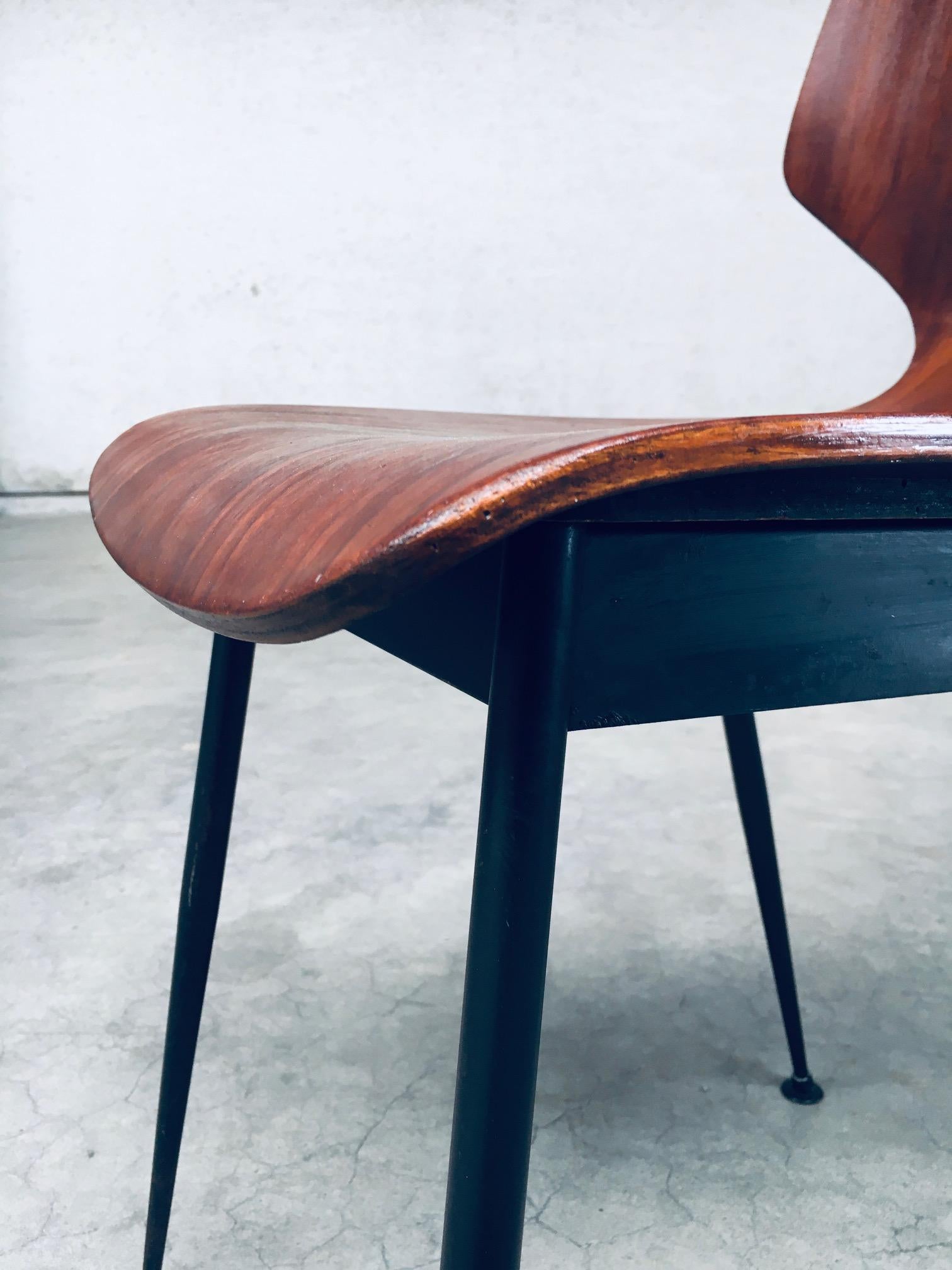Sedie laterali in compensato attribuite a Carlo Ratti per Legni Curvati, Italia anni '50 in vendita 13