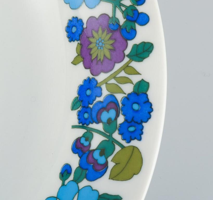 German Pmr, Bavaria, Jaeger & Co. Six Deep Plates in Porcelain with Floral Motif For Sale