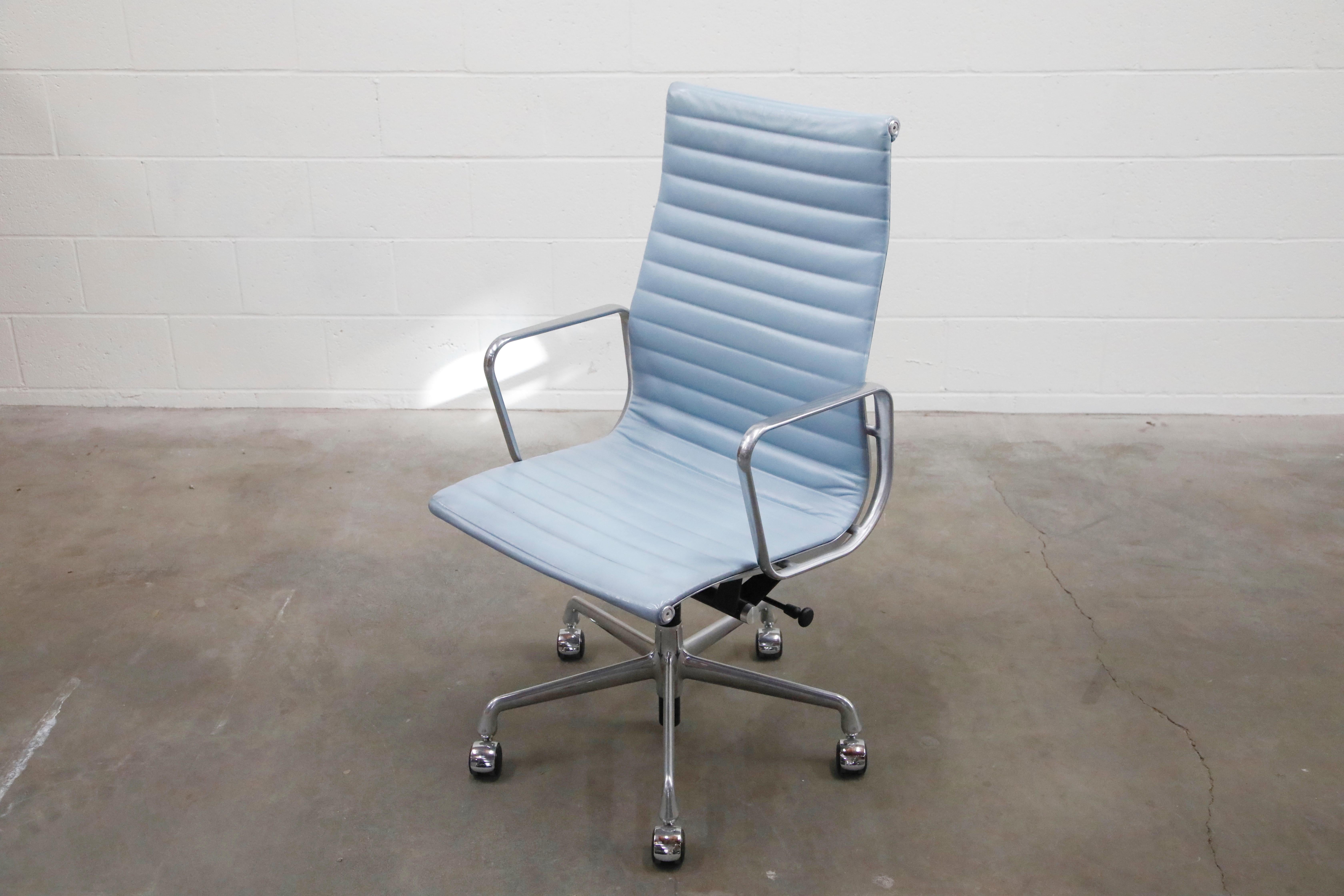 Mid-Century Modern Pneumatic Extended Lift Aluminum Group Executive Chair by Herman Miller, Signed