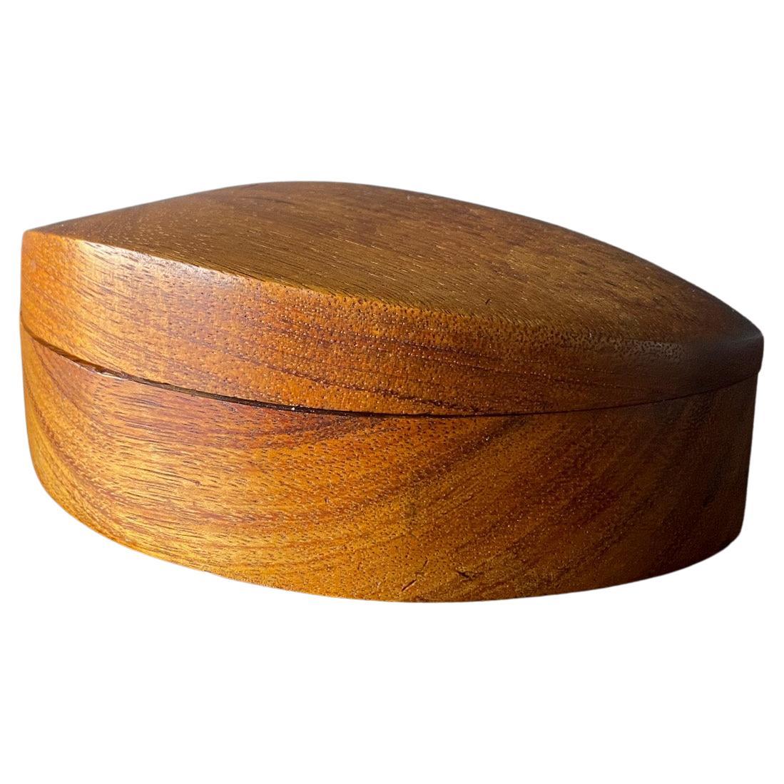 Po Shun Leong Handcrafted Koa Wood Box, USA, 1986 For Sale