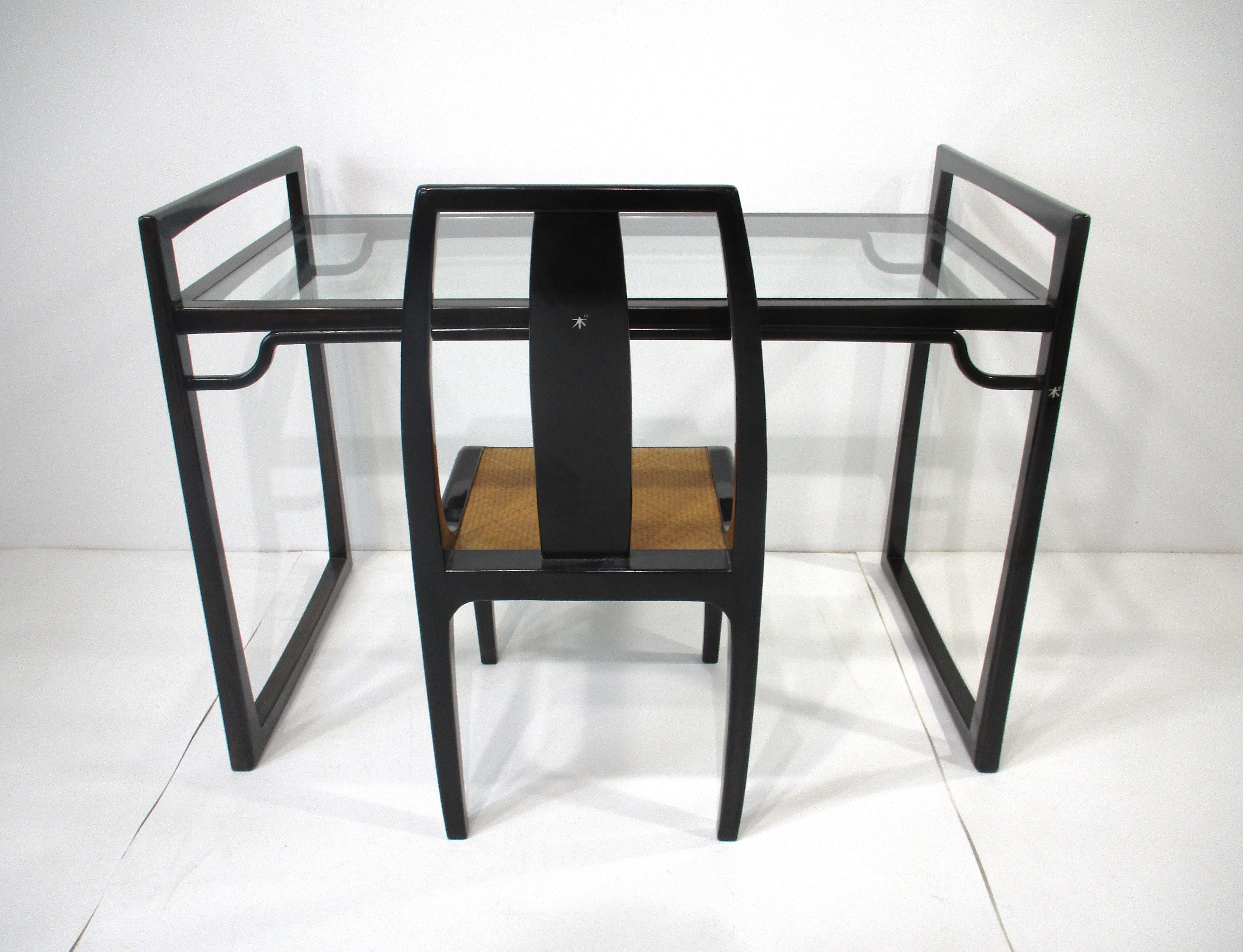 Po Wah Styled Mid Century Oriental Handcrafted Desk w / Stuhl Hong Kong im Angebot 2