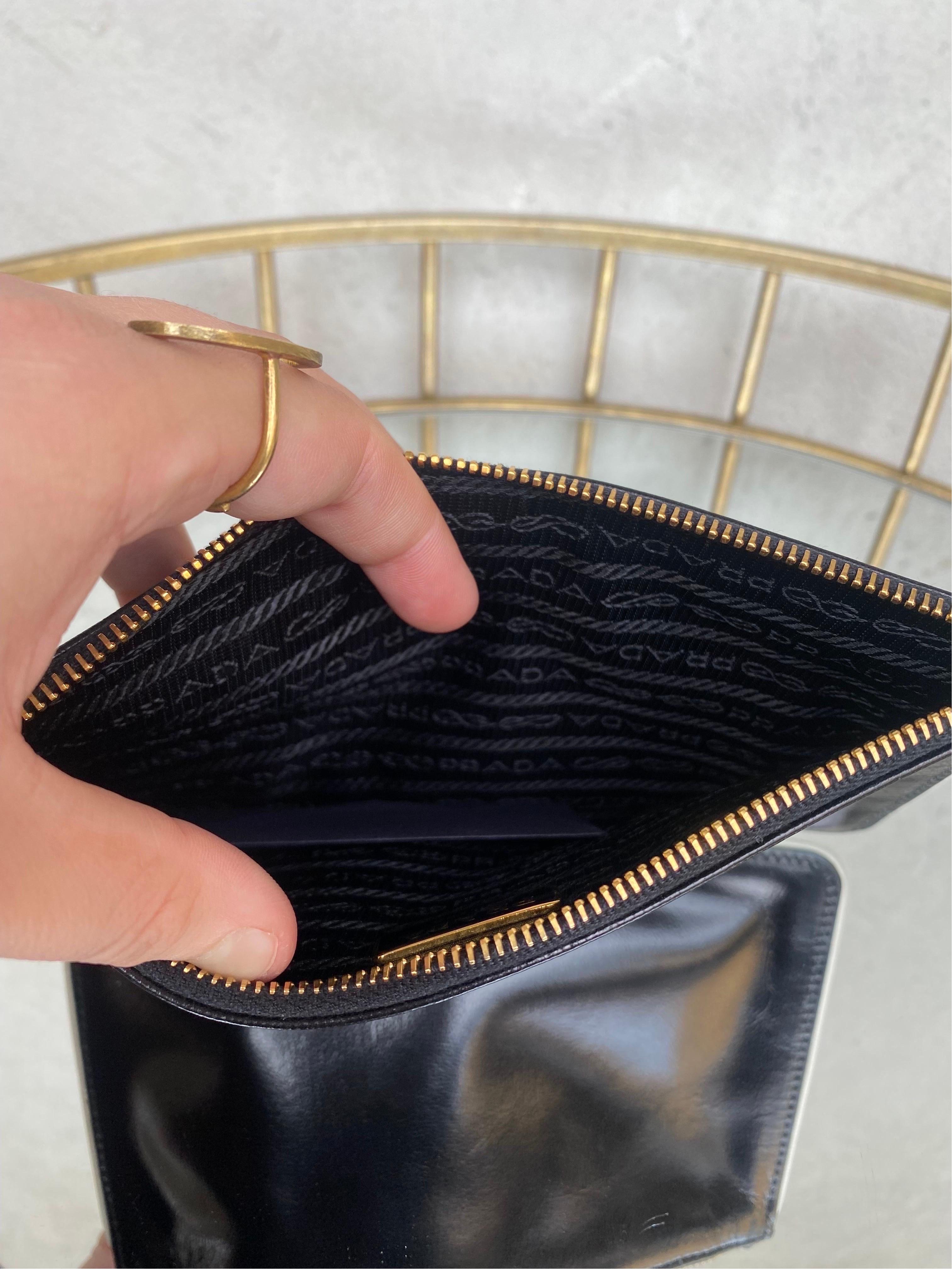 Women's or Men's Pochette Bag Prada kiss