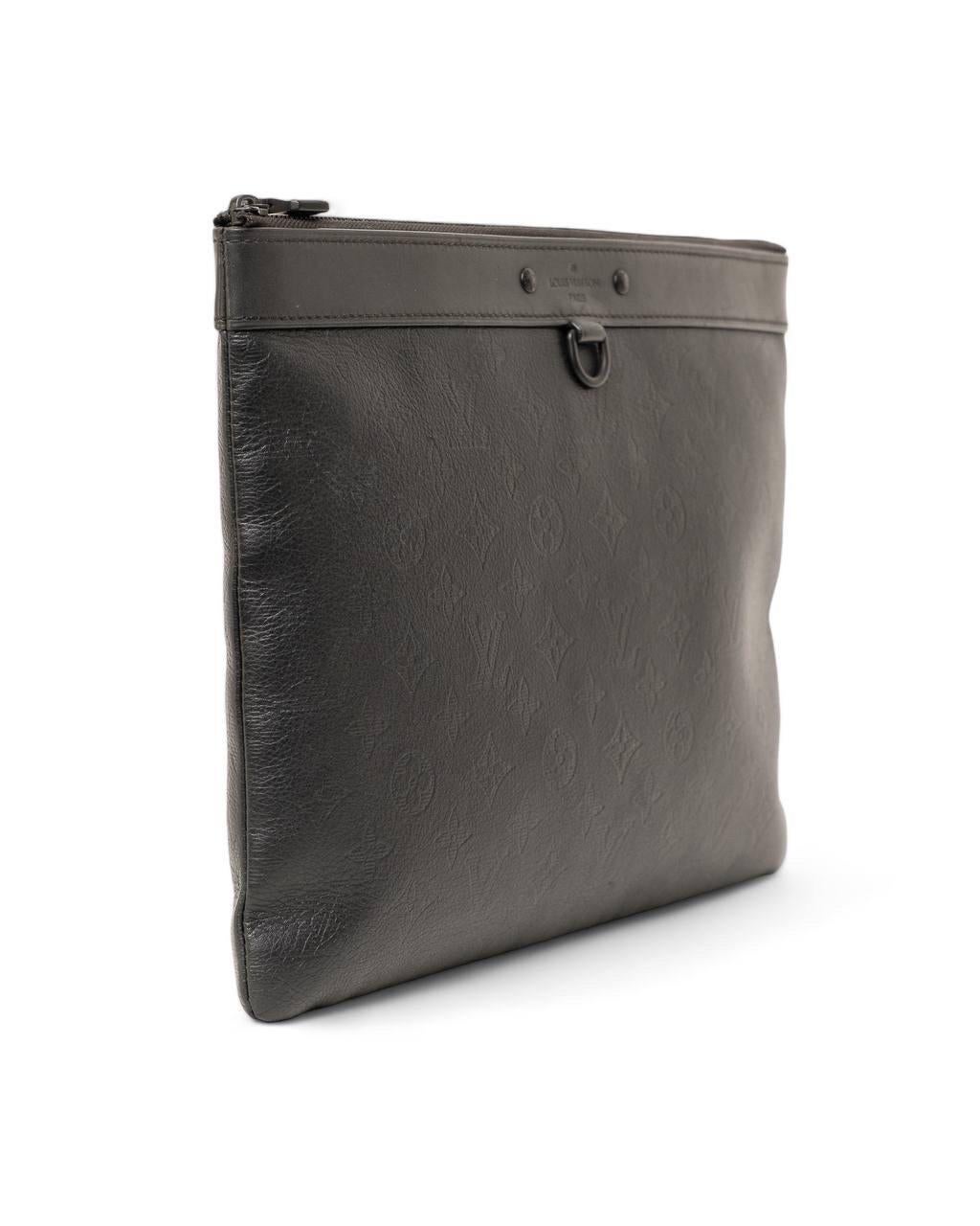Nero Pochette Louis Vuitton Discovery Empreinte Nera in vendita