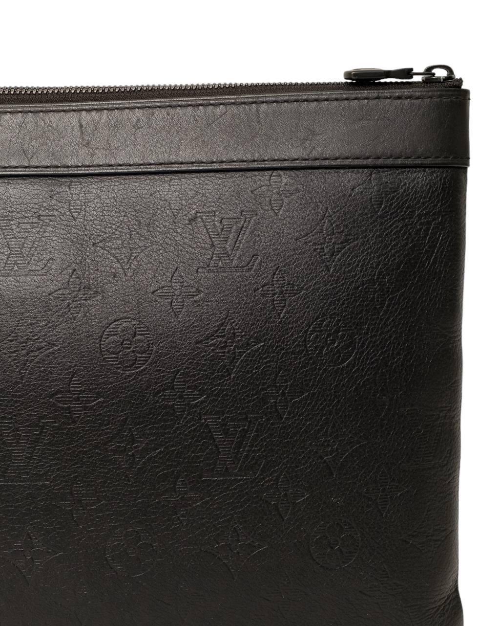 Pochette Louis Vuitton Discovery Empreinte Nera in vendita 3