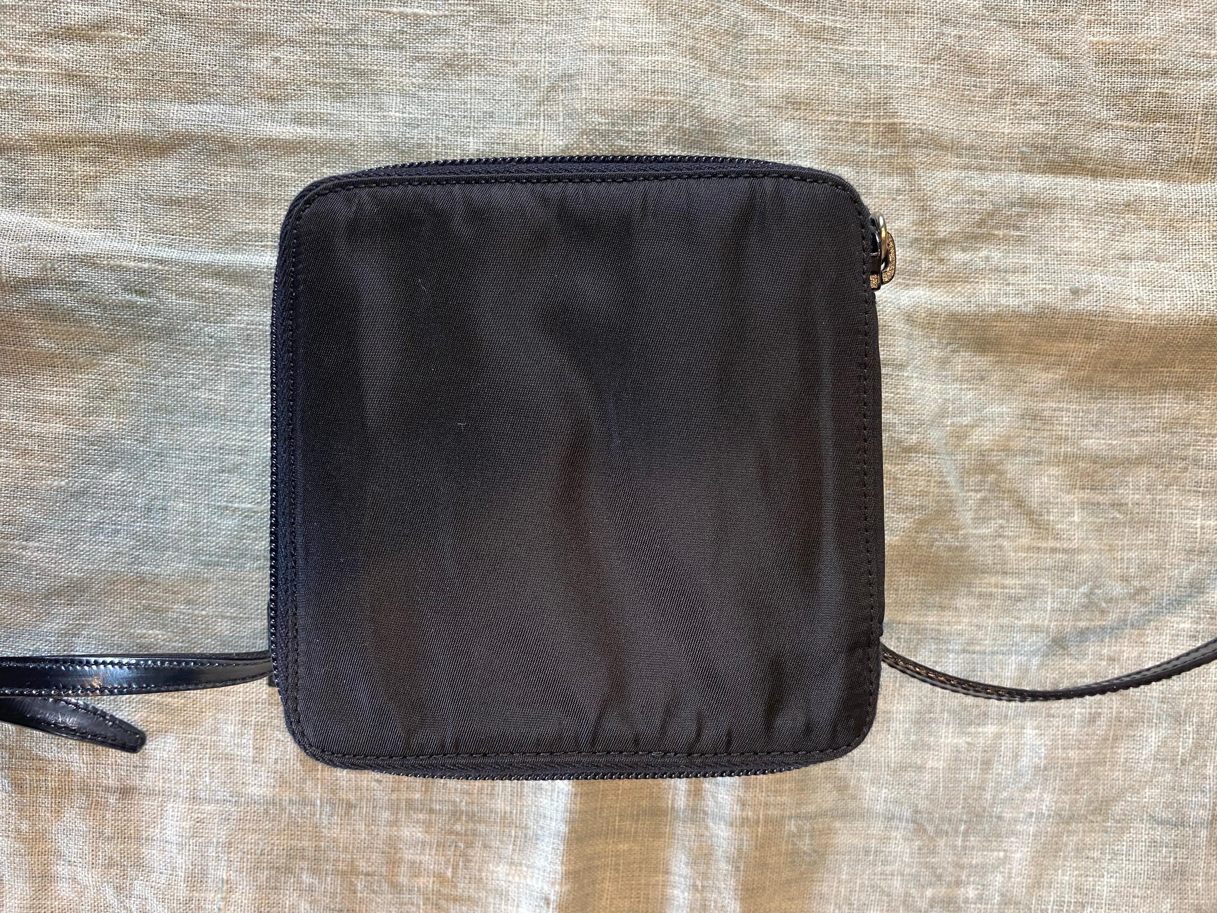 Pochette Prada en vente 1