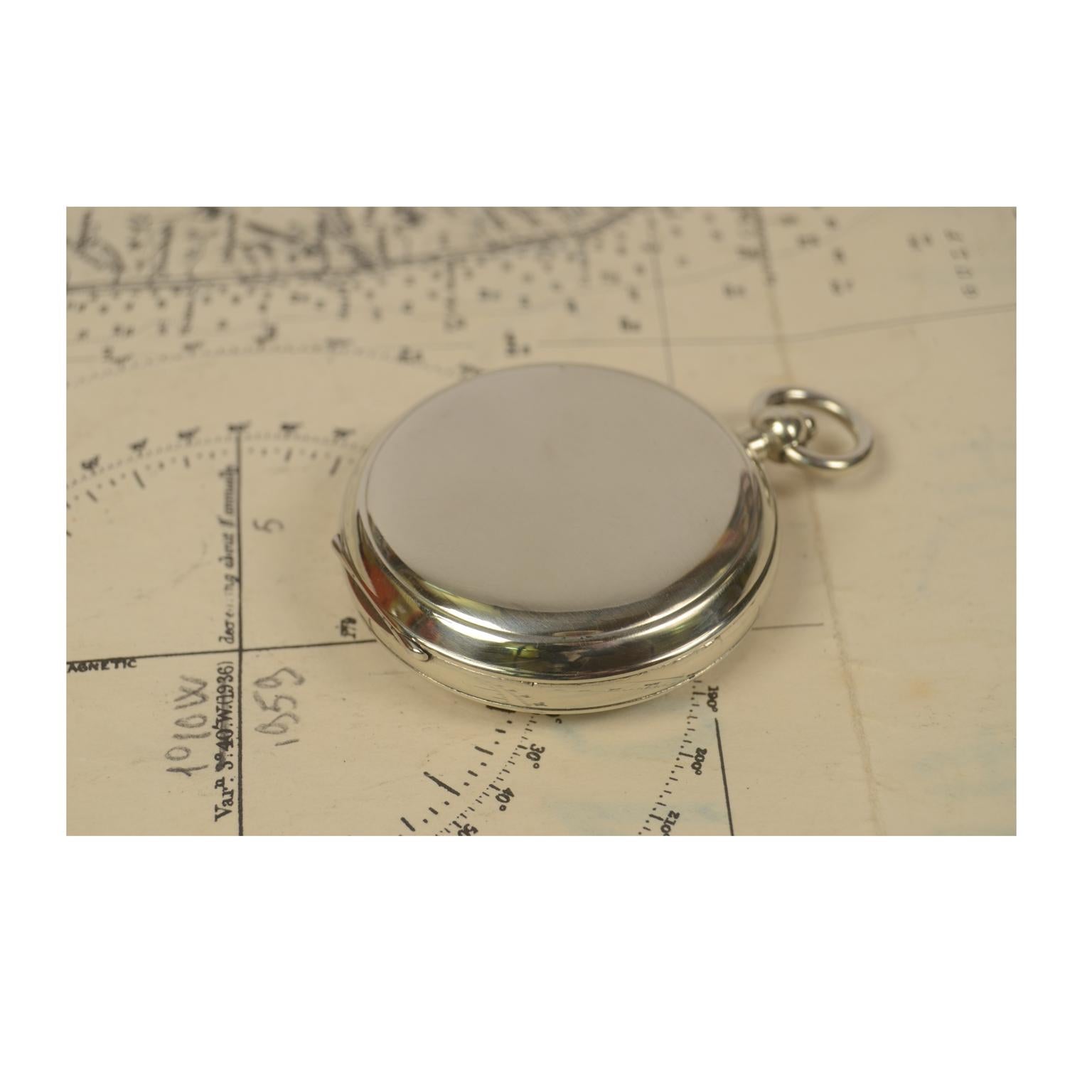 Pocket Compass Used by the British Navy in the WWI 2