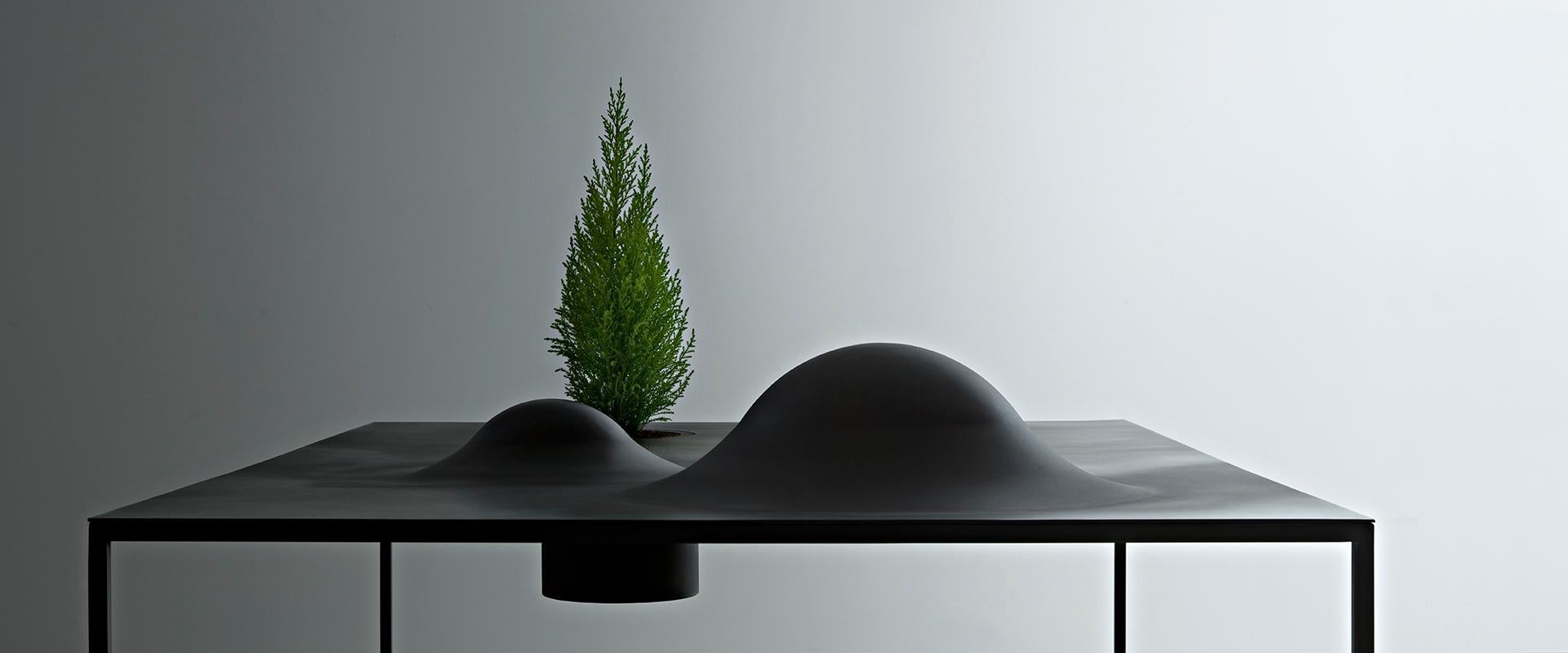 Pocket-Landscape „“Colline“ Landschafts-Skulptur aus schwarzem Eisen von Aldo Cibic (Moderne) im Angebot