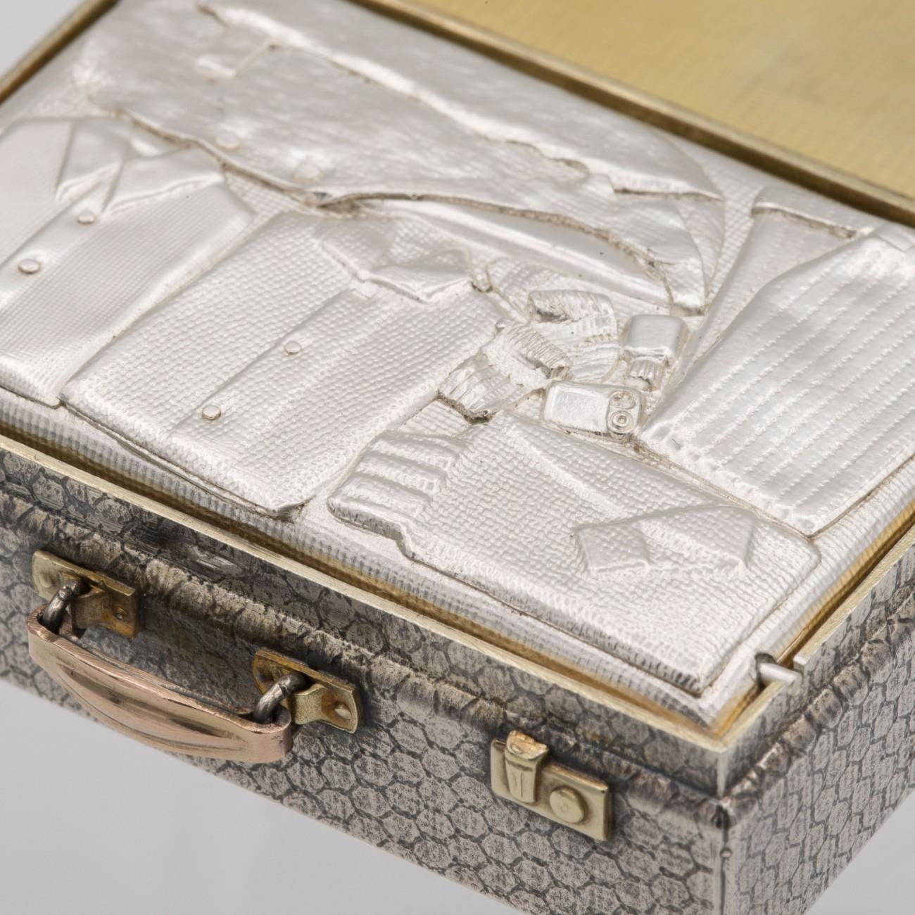 Miniature Sterling Silver Suitcase Box by Karel Bartosik, Hallmarked London 1983 2