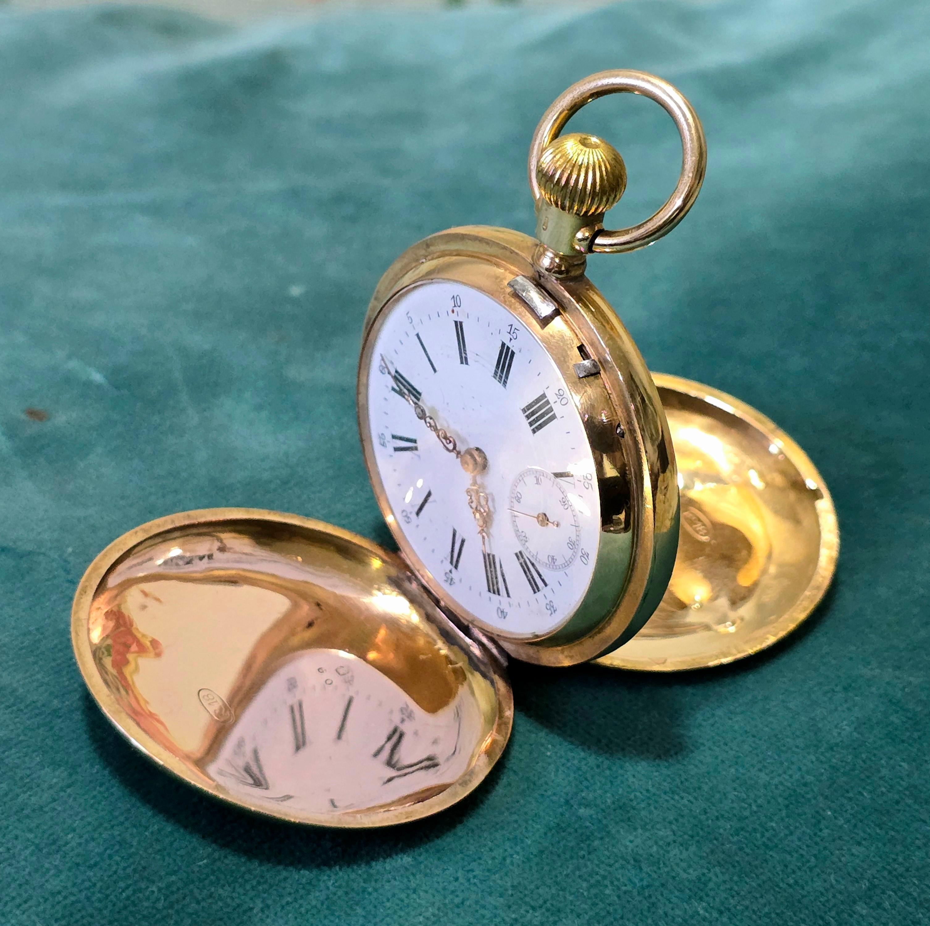 Pocket Watch In 18 Carat Gold, Dating From Around 1900 with calendar For Sale 8