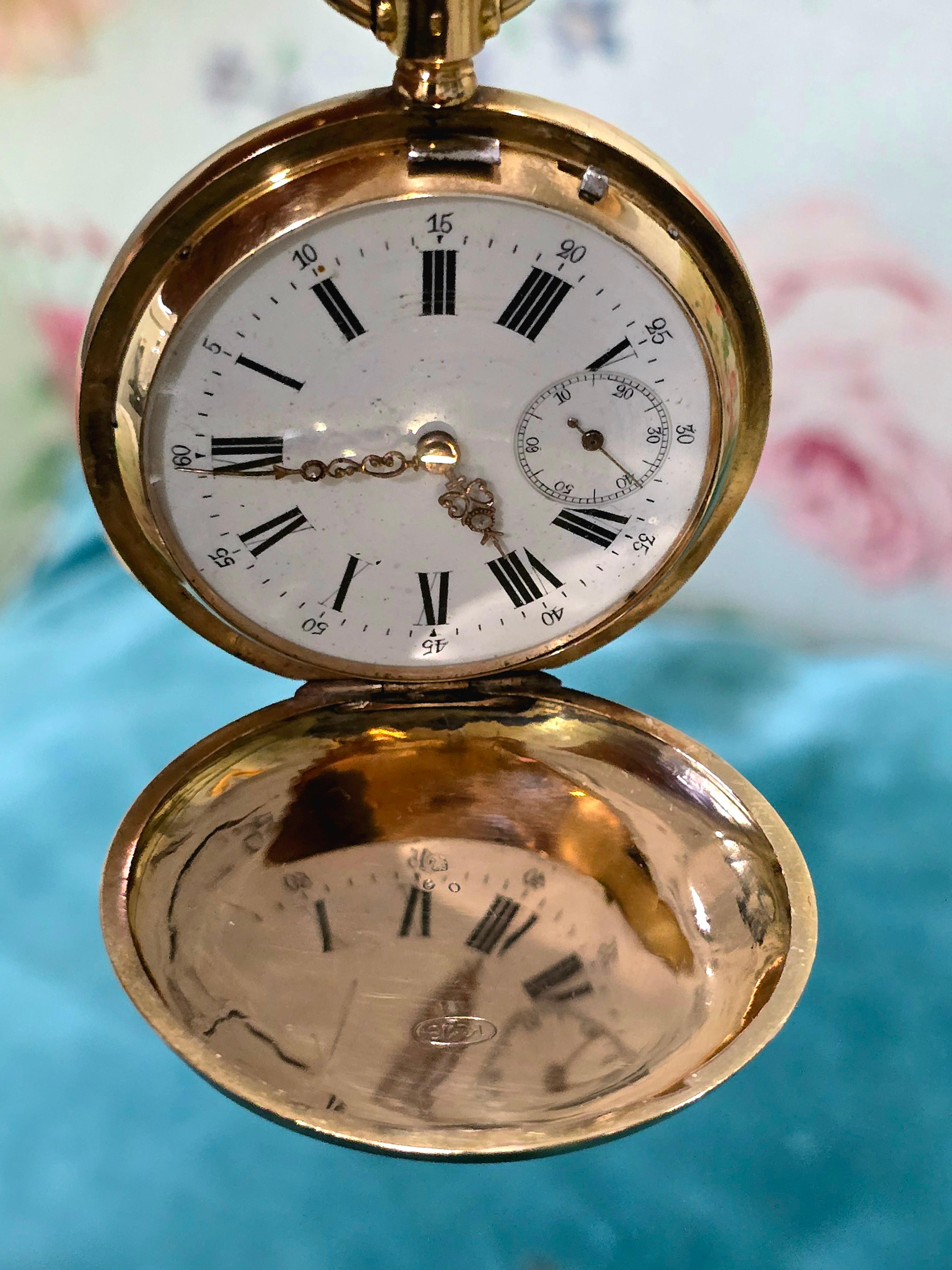 Pocket Watch In 18 Carat Gold, Dating From Around 1900 with calendar For Sale 4