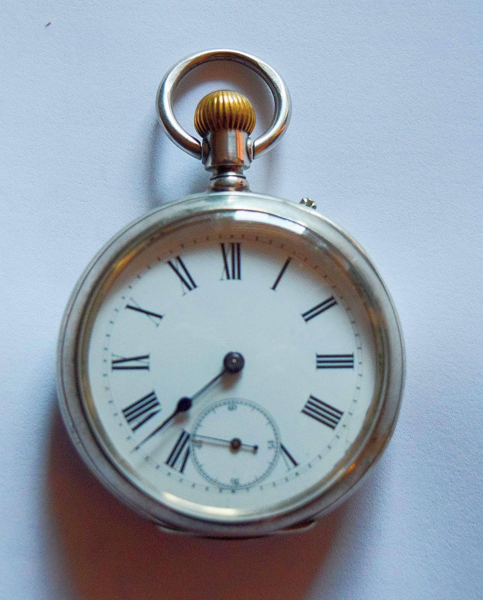 Pocket watch open face silver Russel's Liverpool English silver hall marks In Good Condition In London, GB