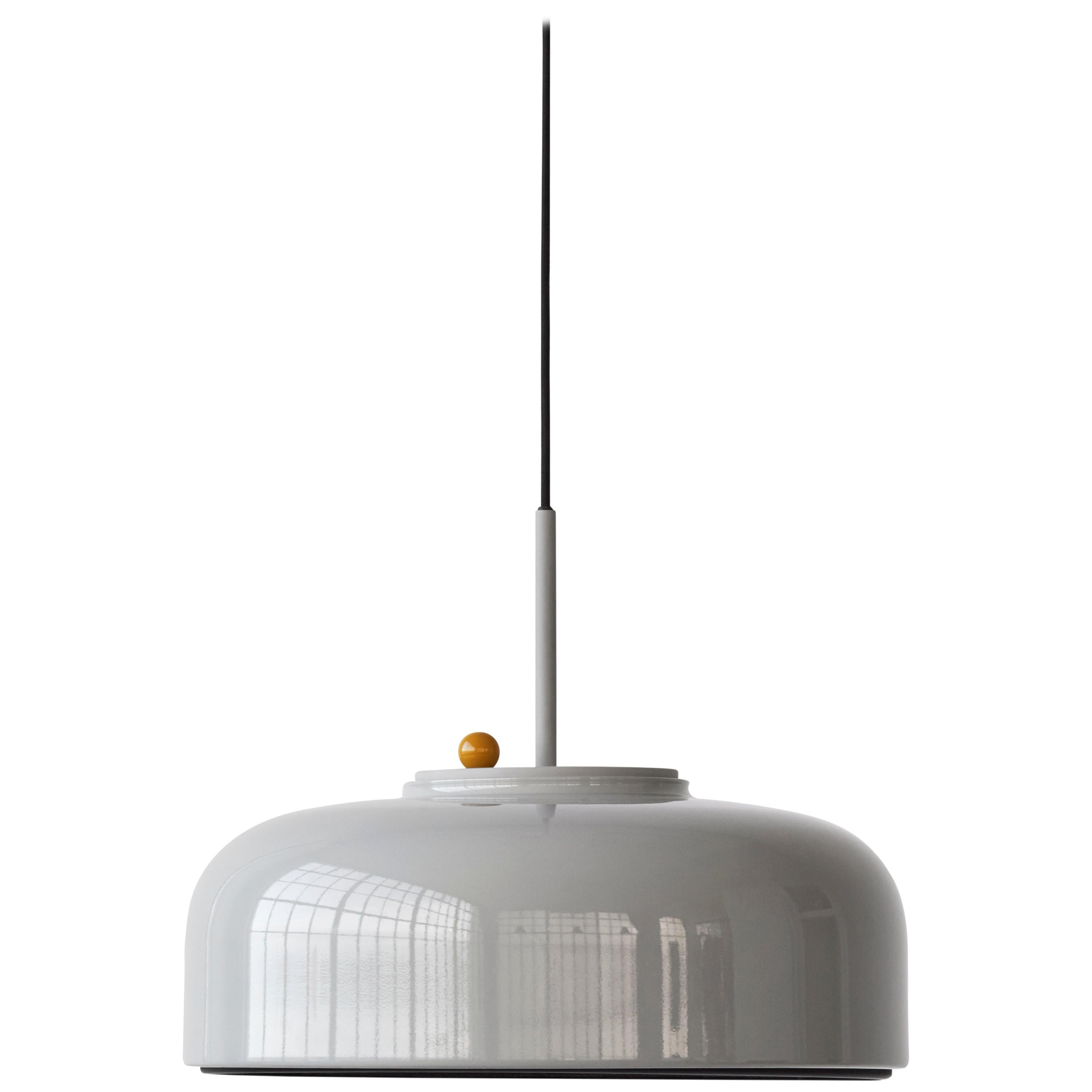 En vente : Multi (Ash Grey) Lampe suspendue Podgy en aluminium avec structure en nid d'abeille et variateur d'intensité