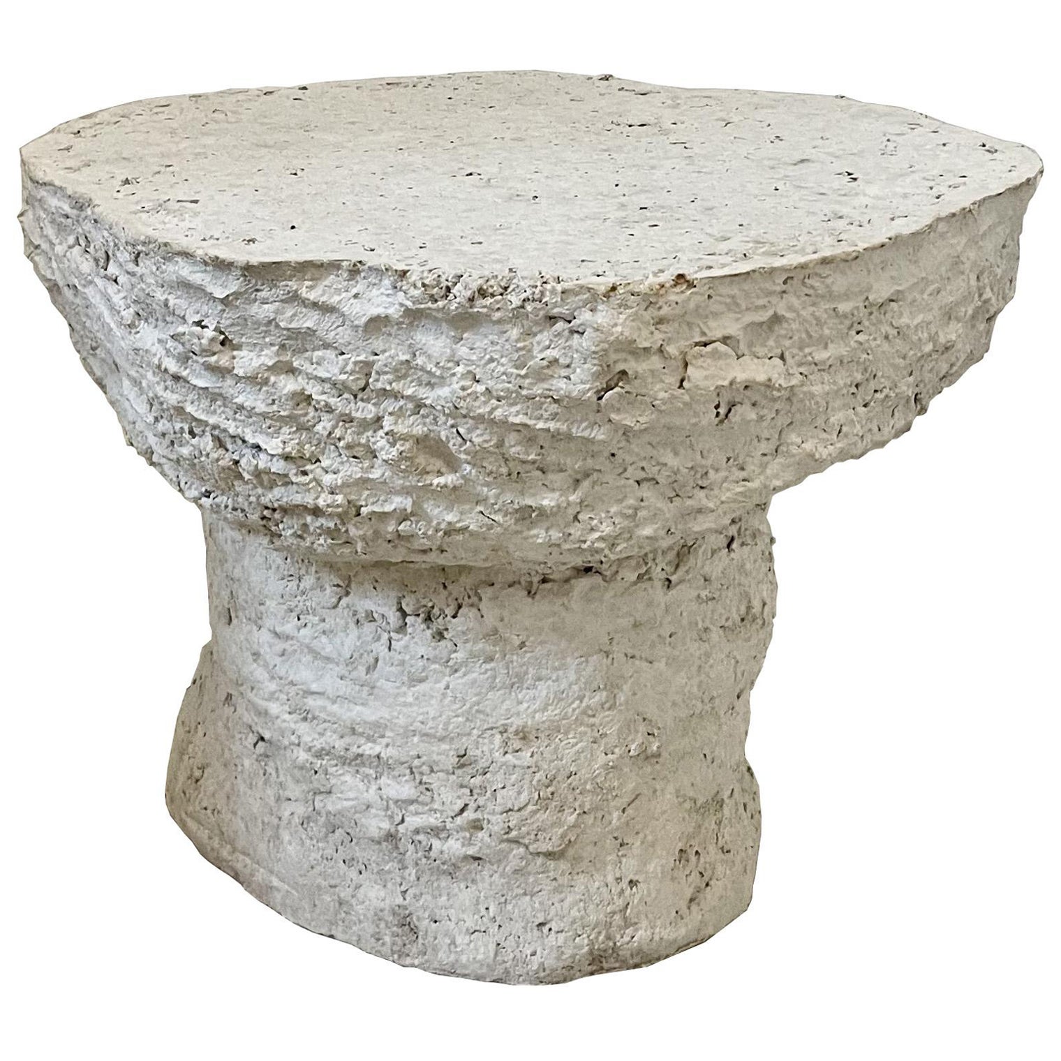 All our podium are hand sculpted and unique. 

They offer a diversity of aspects and finishing depending of the piece. 
Unique piece hand carved in our workshops. recycled cellulose product and local limestone powder. 

Dimensions about H38 cm x