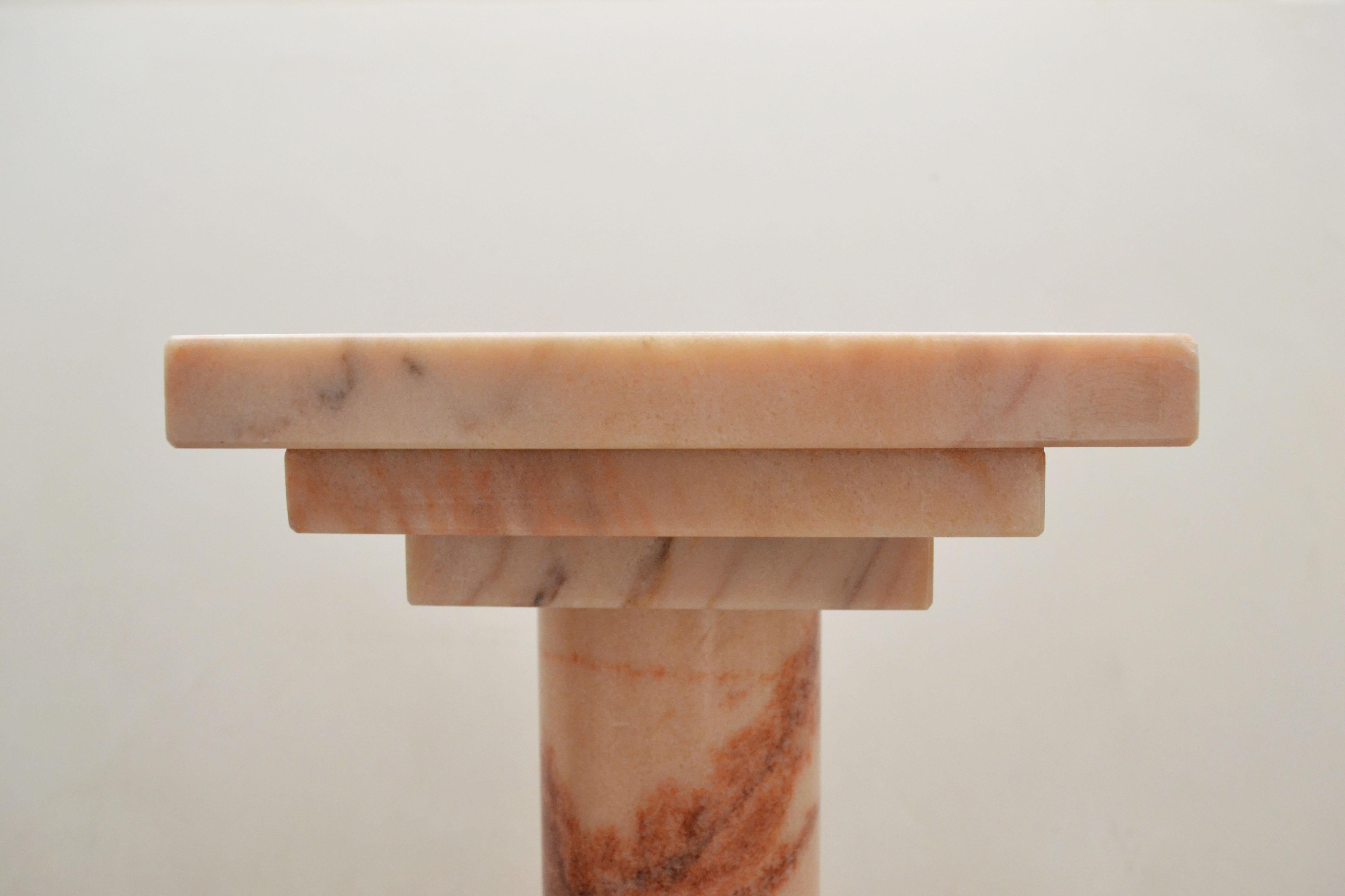 Podium or Column in Portuguese Rose Marble by Element & Co. (Spanisch) im Angebot
