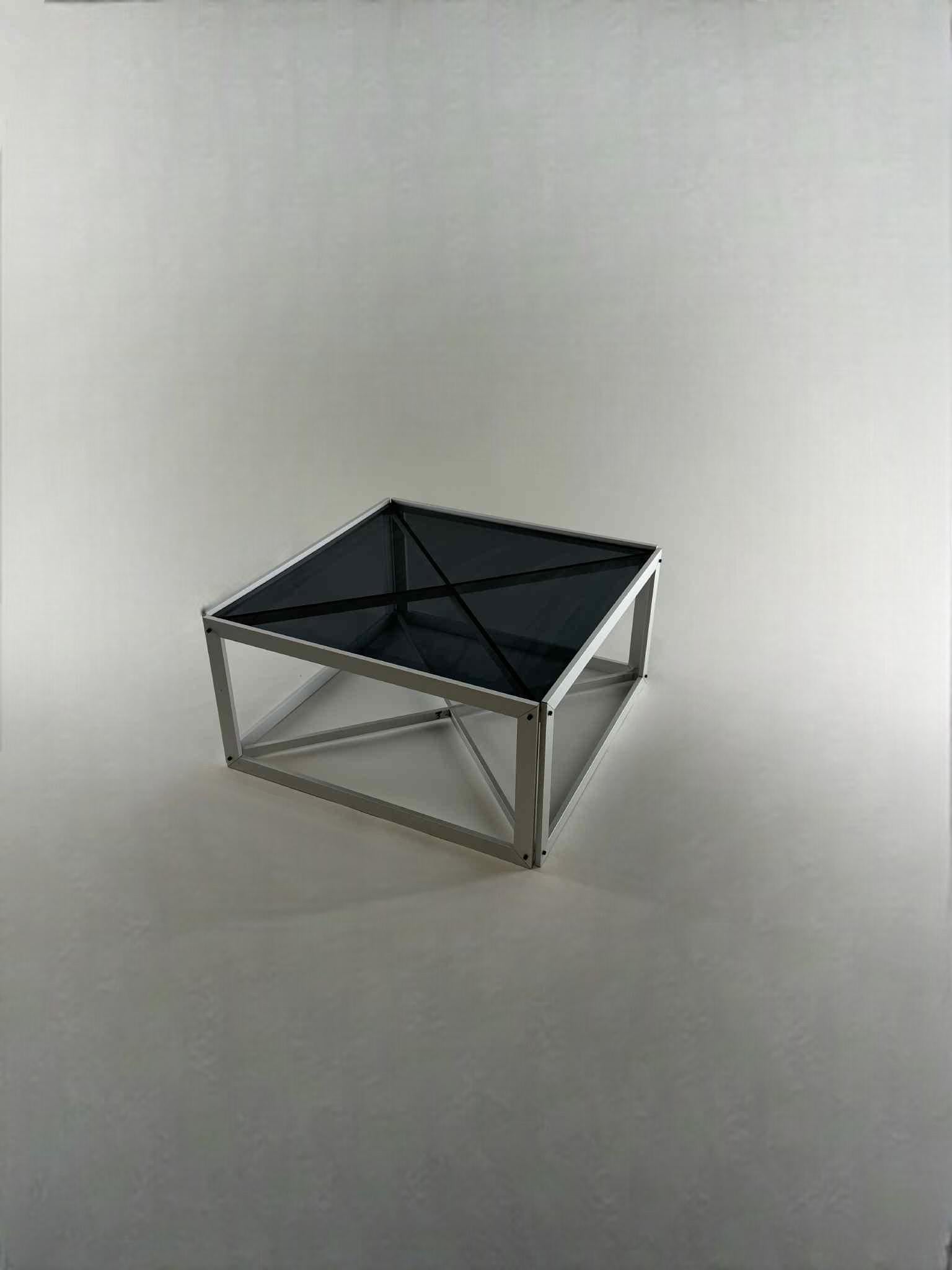 Milieu du XXe siècle Podium/Table pour le Musée d'Art de Holstebro - Designé par Poul & Hanne Kjærholm en vente