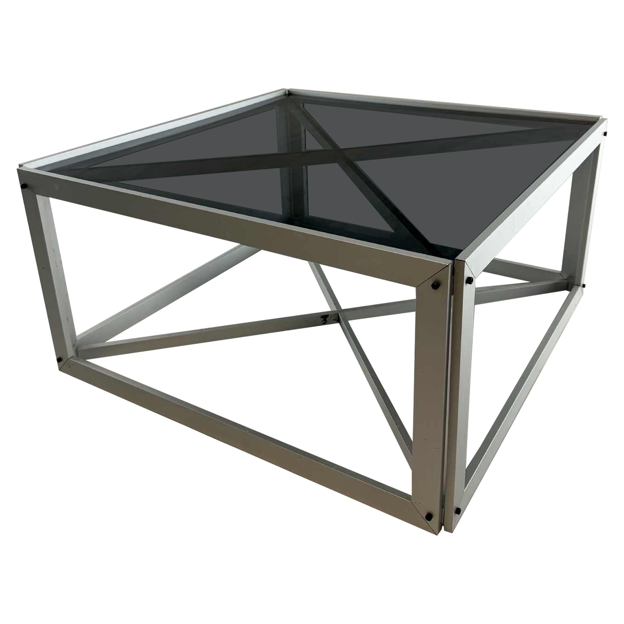 Podium/Table pour le Musée d
Art de Holstebro - Designé par Poul 
Hanne Kjærholm en vente