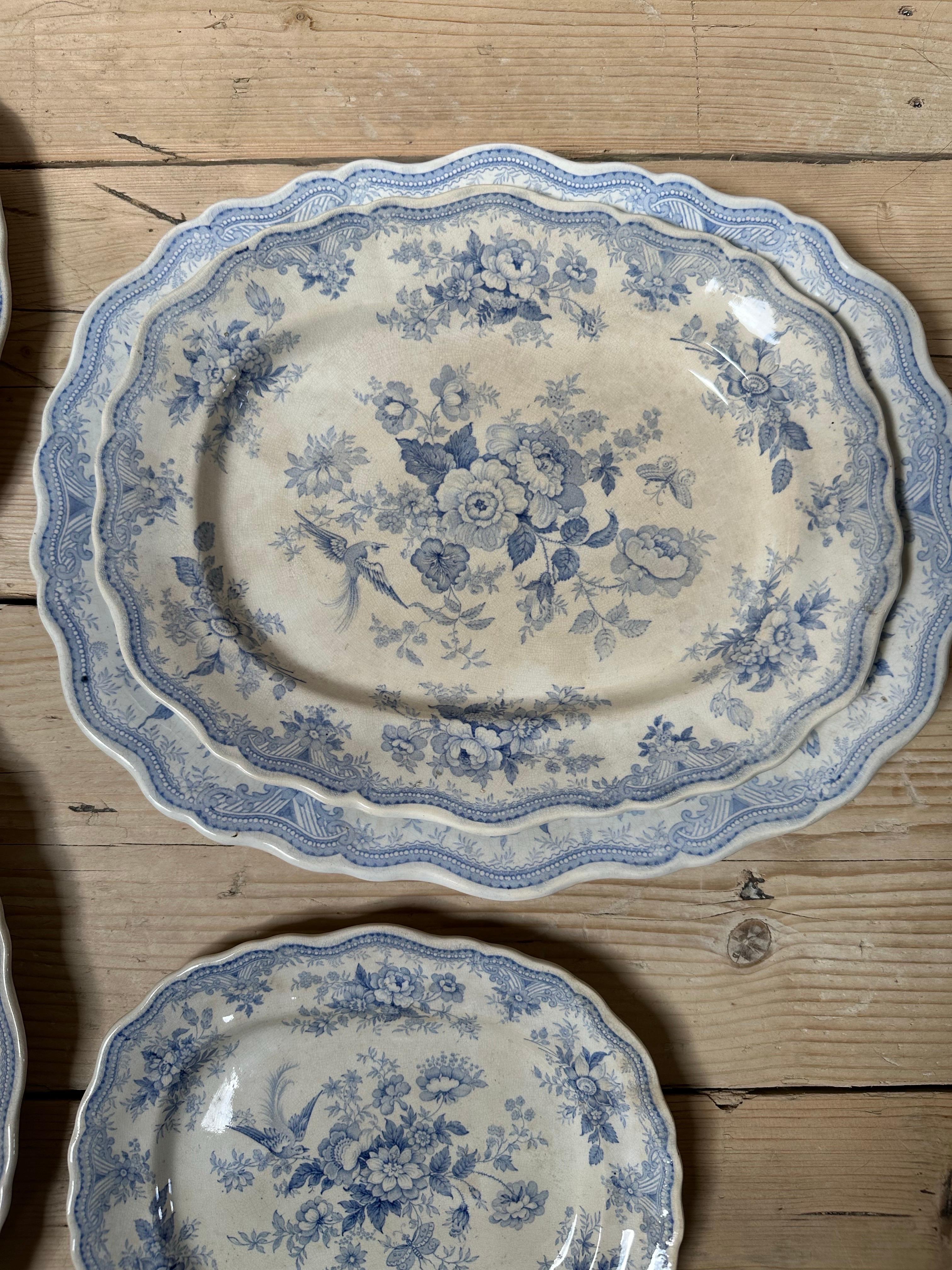 17-Piece Podmore, Walker & Co. Asiatic Pheasants Dinner Service, Circa 1840 For Sale 2