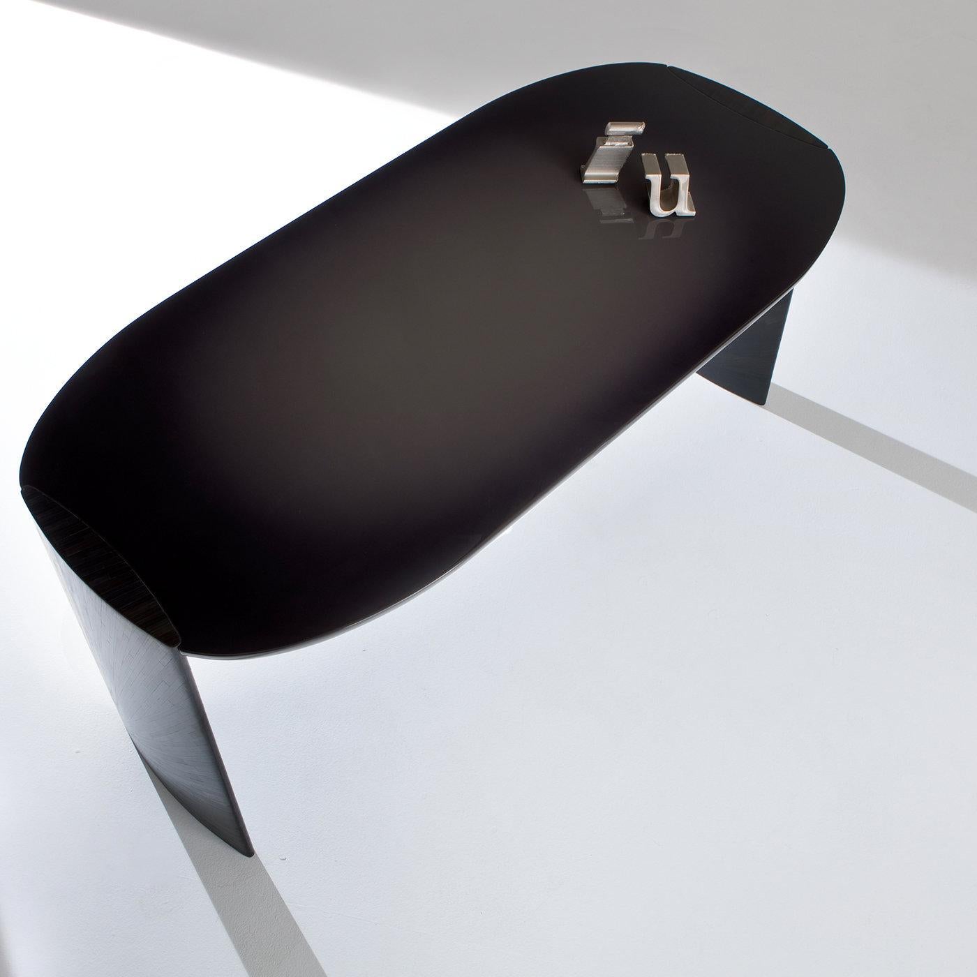 Poe Desk In New Condition In Milan, IT