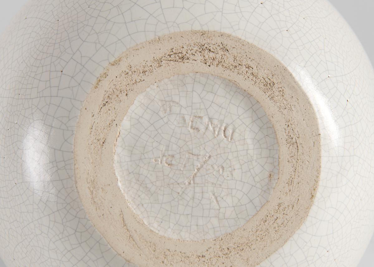 Poemu & Christophe De Mons, Pomme d'Amour Jarrón redondo con tallo estrecho, Francia en Bueno estado para la venta en New York, NY