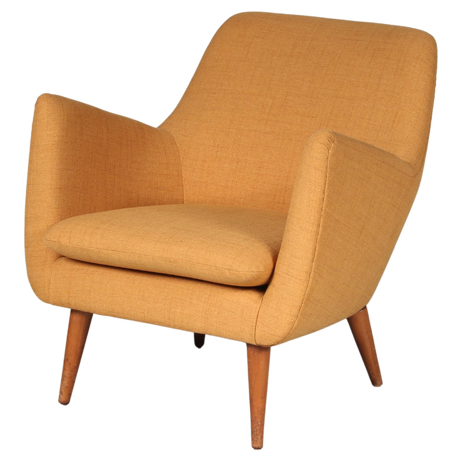 “Poet” Chair by Finn Juhl for Niels Vodder in Denmark, 1950 For Sale