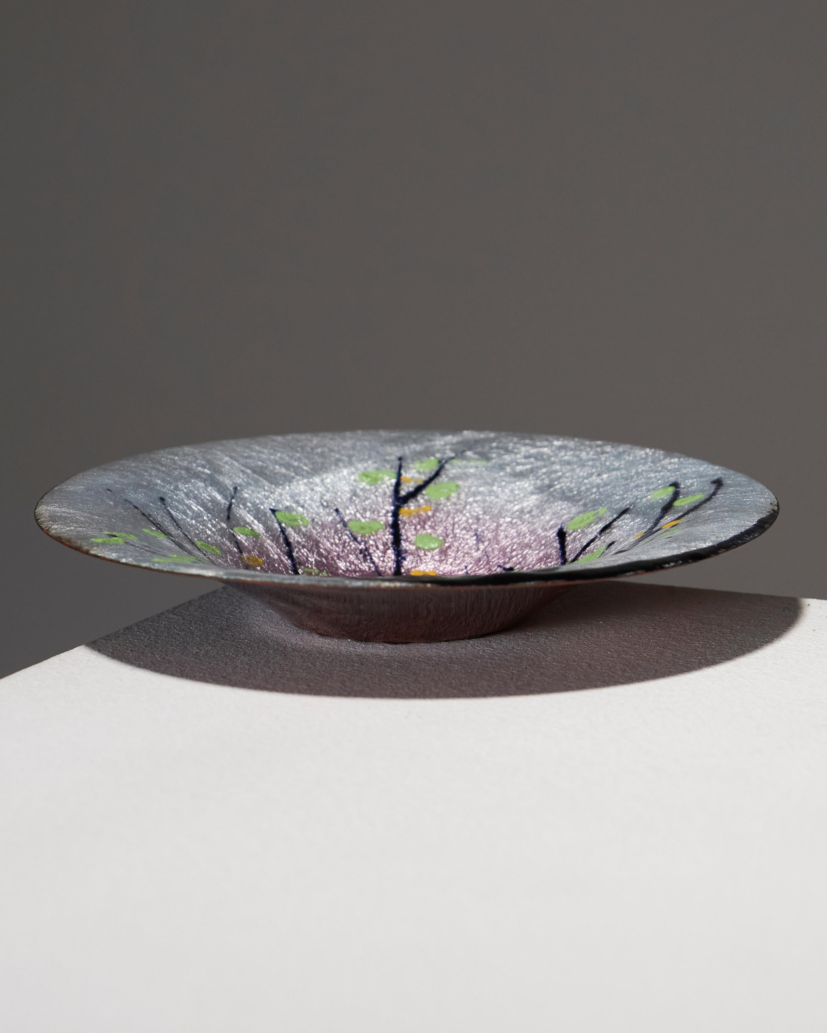 Poetic Limoges ceramic bowl, 20th century In Good Condition For Sale In PARIS, FR
