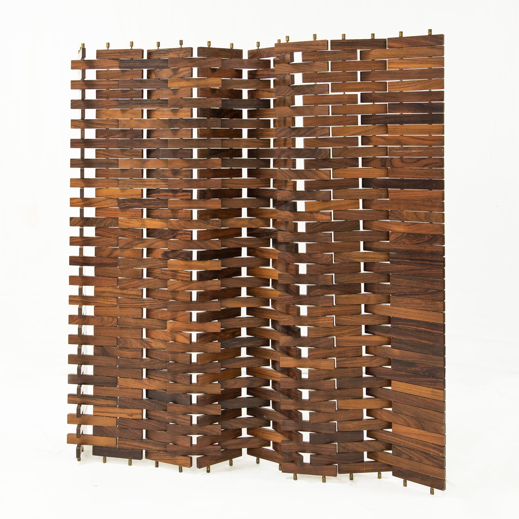 Poggi
Pair of screen
Walnut wood
Italy, circa 1960
Measures H 132 x W 134 x D 1.5 cm.