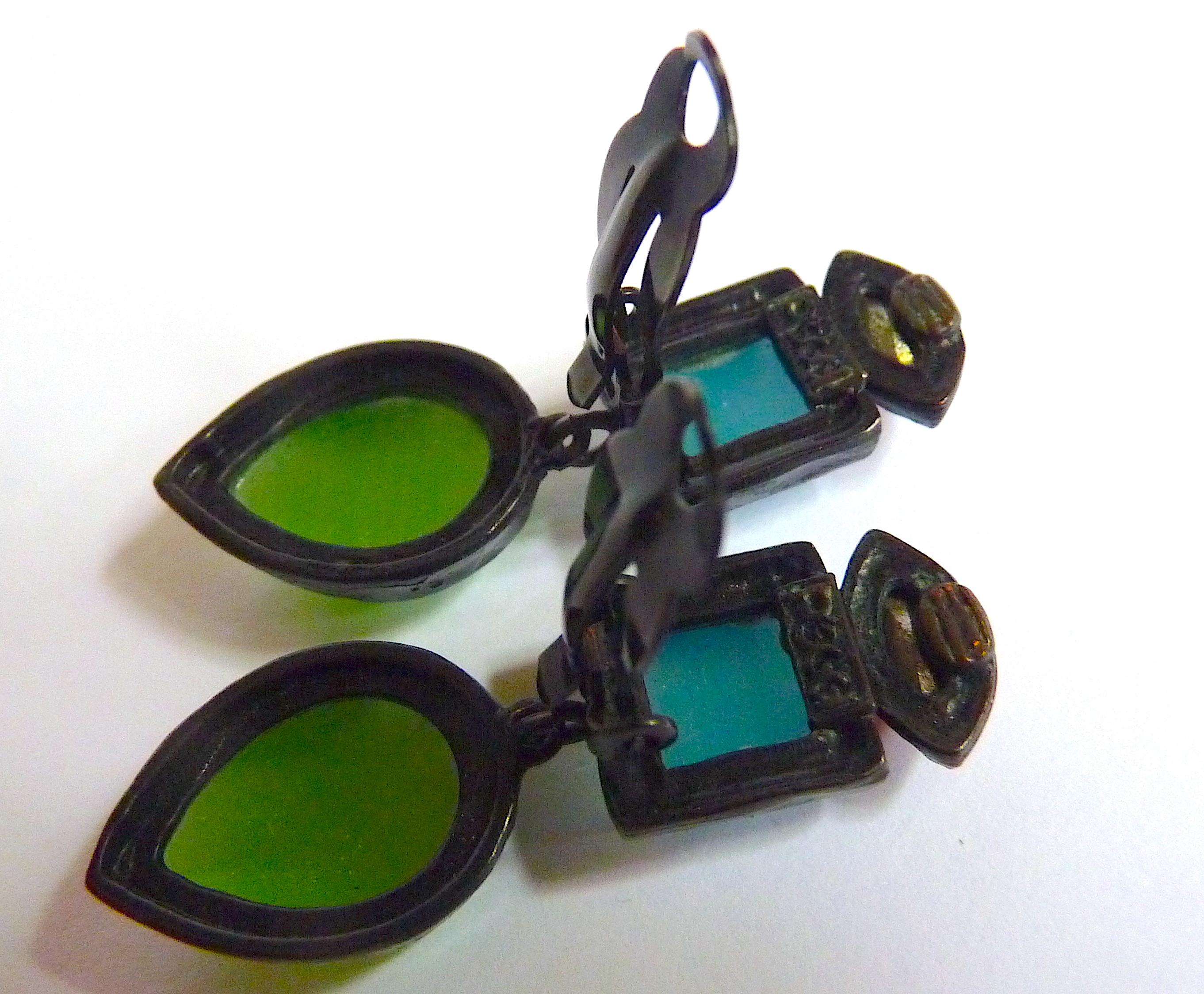 Women's POGGI PARIS Dangle Clip On Earrings from the 1980s