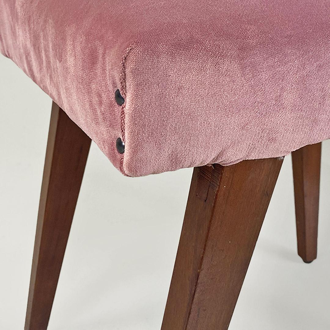 Italian modern antique footstool or pouf, wood and pink velvet, ca. 1960. For Sale 1