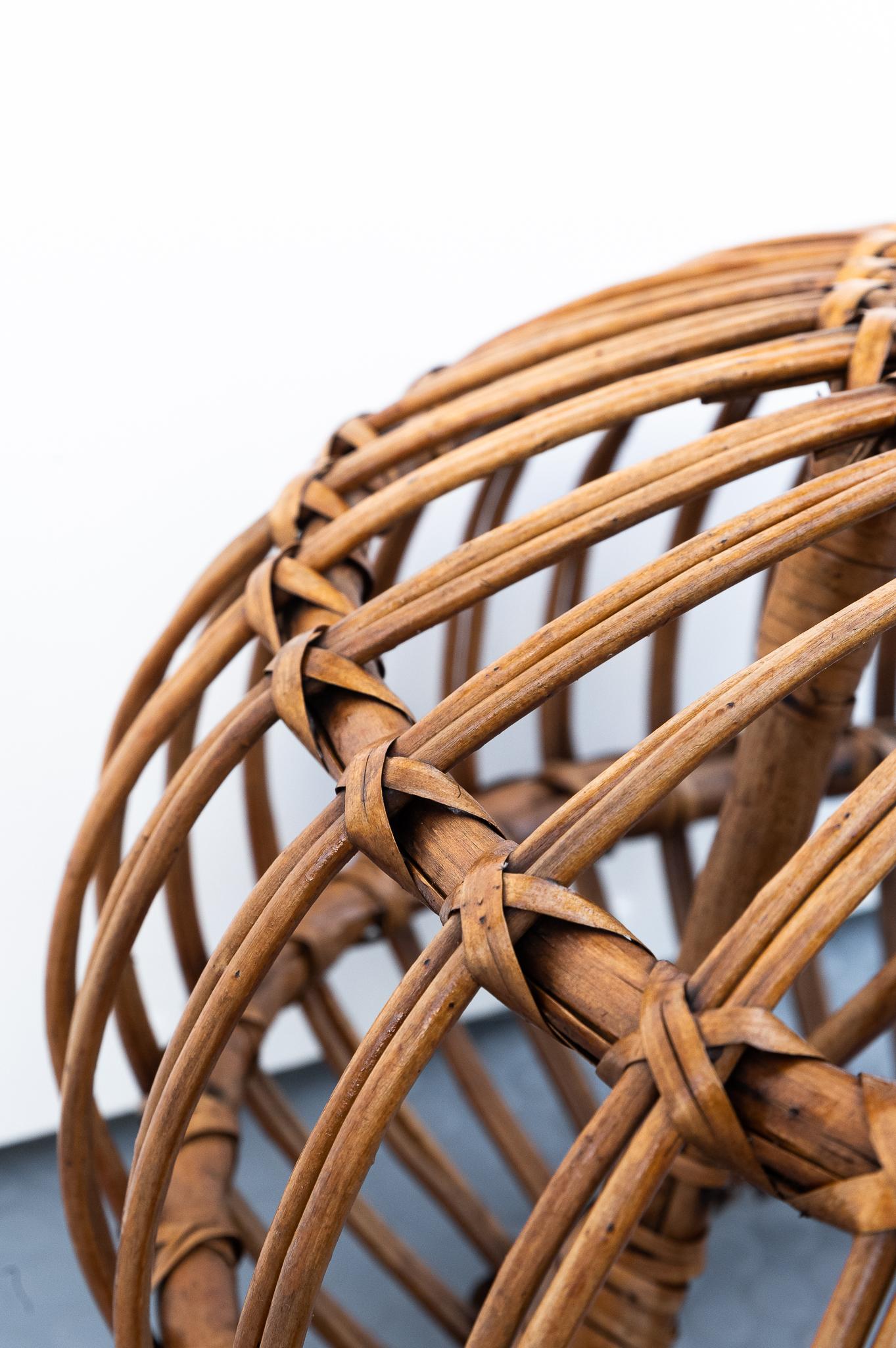Reposapiés vintage de ratán de Franco Albini, años 70 en Bueno estado para la venta en Bastia Umbra, IT