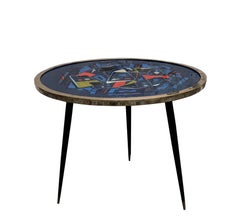 Poggibonsi Att. Mesa redonda pequeña con tablero esmaltado con motivos abstractos, Italia 1970