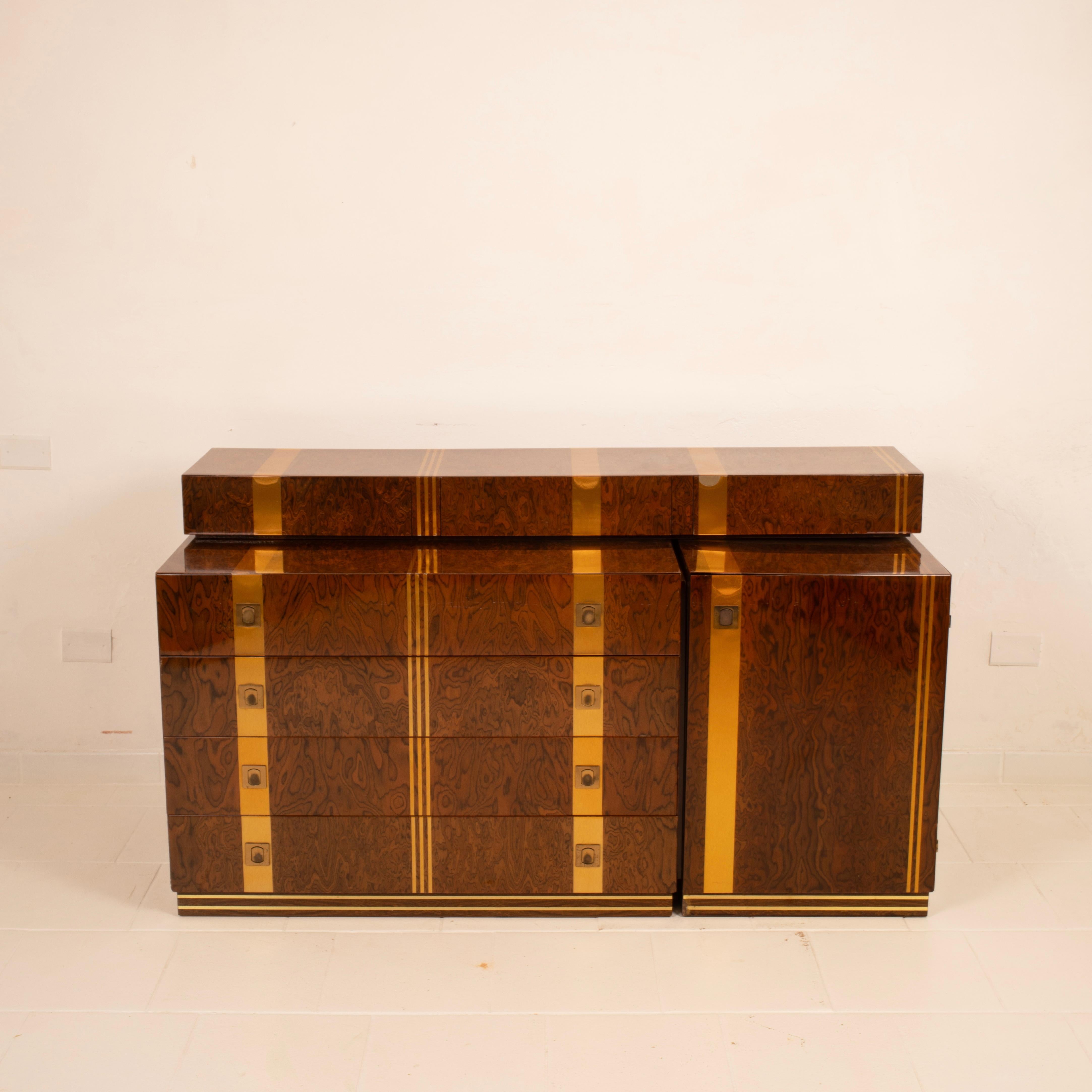 Italian Poggioli Chest of Drawers in Burl Wood and Brass, 1970s in vendita