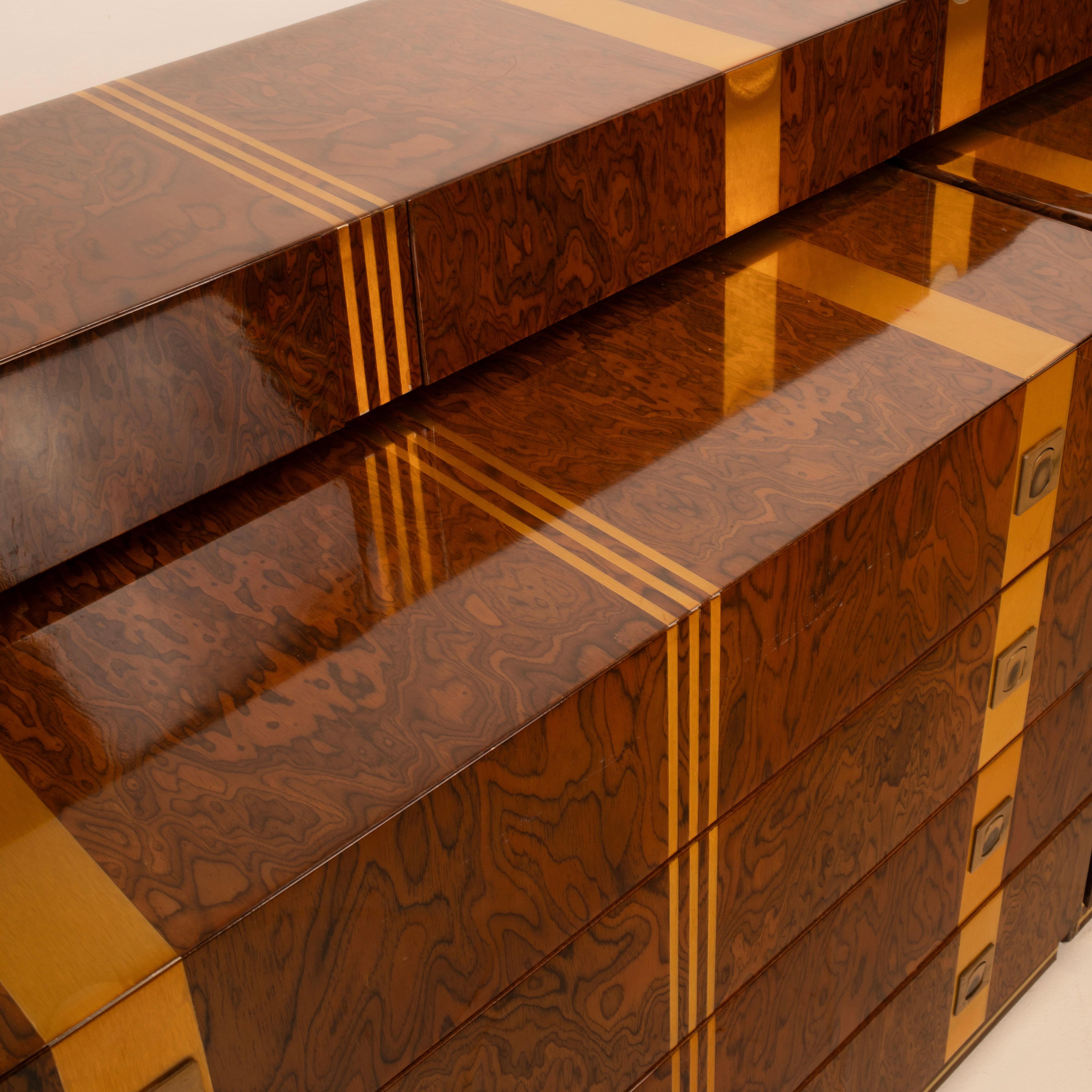 Poggioli Chest of Drawers in Burl Wood and Brass, 1970s in vendita 3
