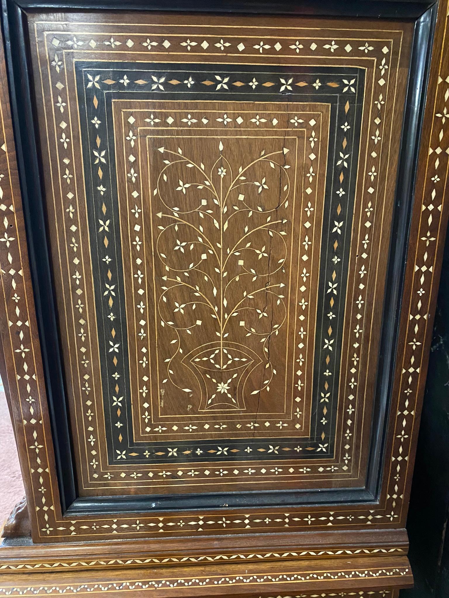 Pogliani, Cabinet in Two Parts, Inlaid and Inlaid with Ebony In Good Condition For Sale In Mouscron, WHT