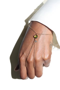 Point 14K Gold-gefüllte Handkette in Peridot Grün mit Lumin Kristall Tropfen