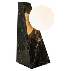 Lampe en marbre Point of Contact d'Essenzia