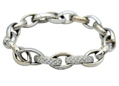 Pulsera de eslabones puntiagudos con pavé de diamantes en oro blanco pulido de 18 quilates