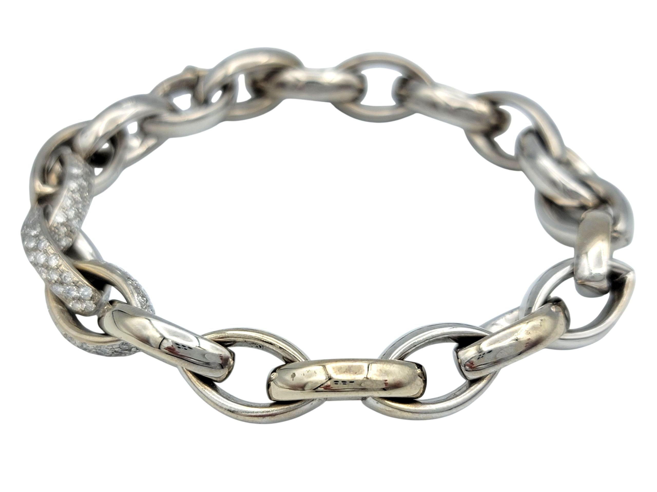 Pulsera de eslabones puntiagudos con pavé de diamantes en oro blanco pulido de 18 quilates Contemporáneo en venta