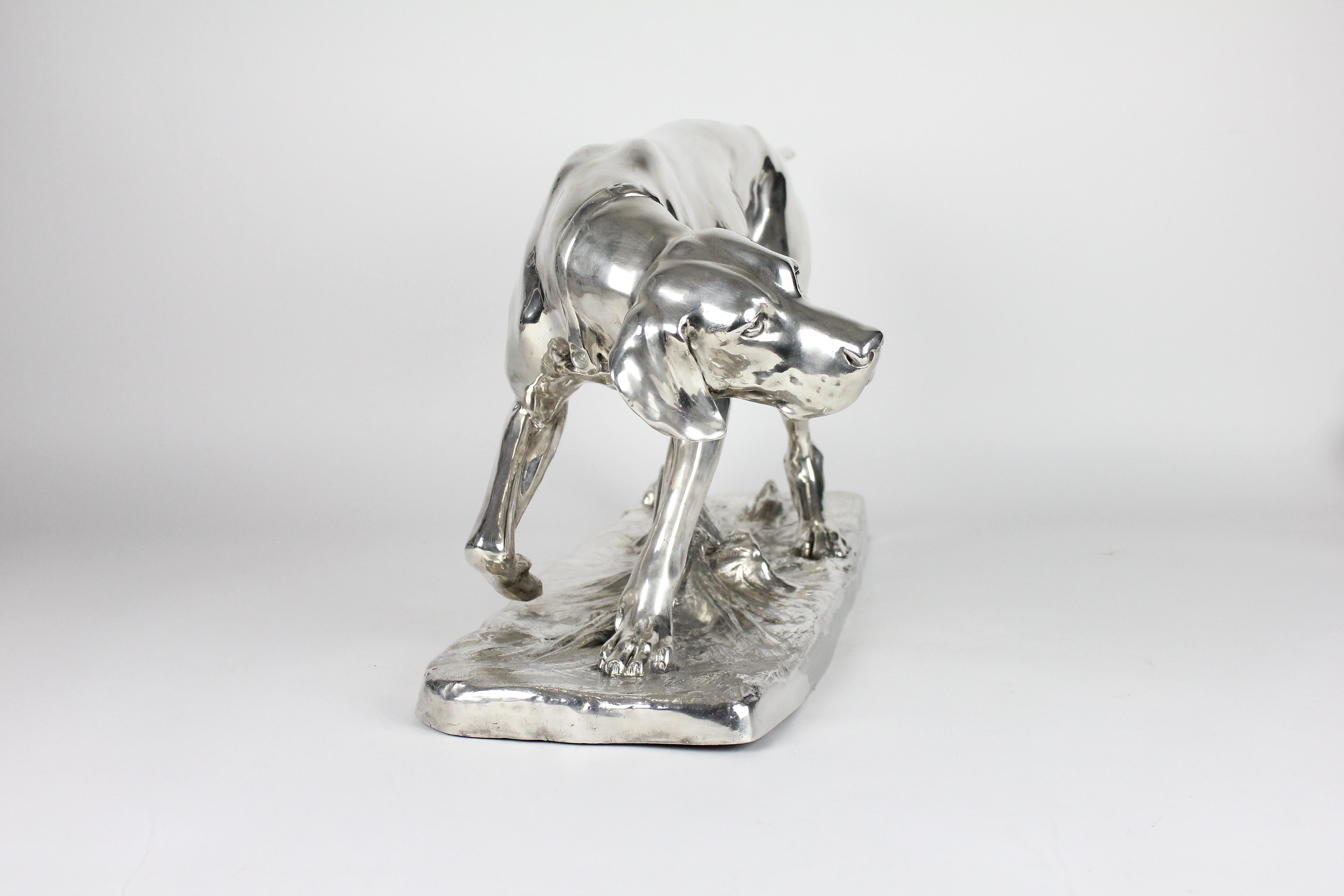 Perro de muestra, escultura de Wilhelm Zwick para Kayser, Alemania, años veinte. Plateado en venta