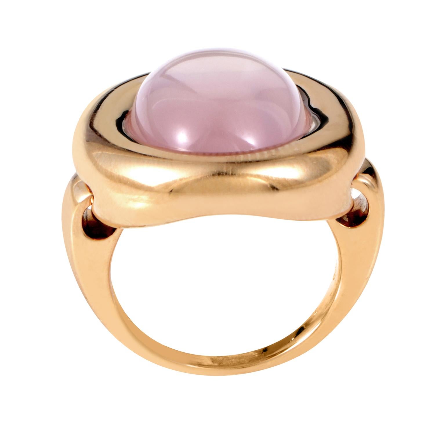 Countering the exuberant gleam of 18K rose gold with its wonderfully mild nuance and lovely appeal, the astonishing pink quartz in this outstanding ring from Poiray weighs 16.00 carats and produces magnificent appeal.
