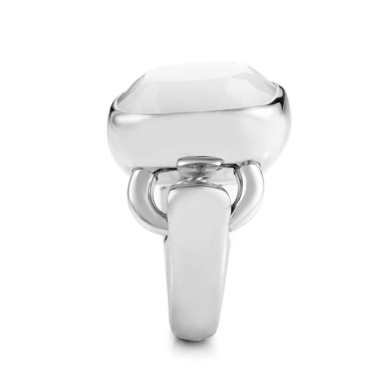 Poiray 18 Karat White Gold White Agate Ring PPD2080Z In New Condition In Southampton, PA