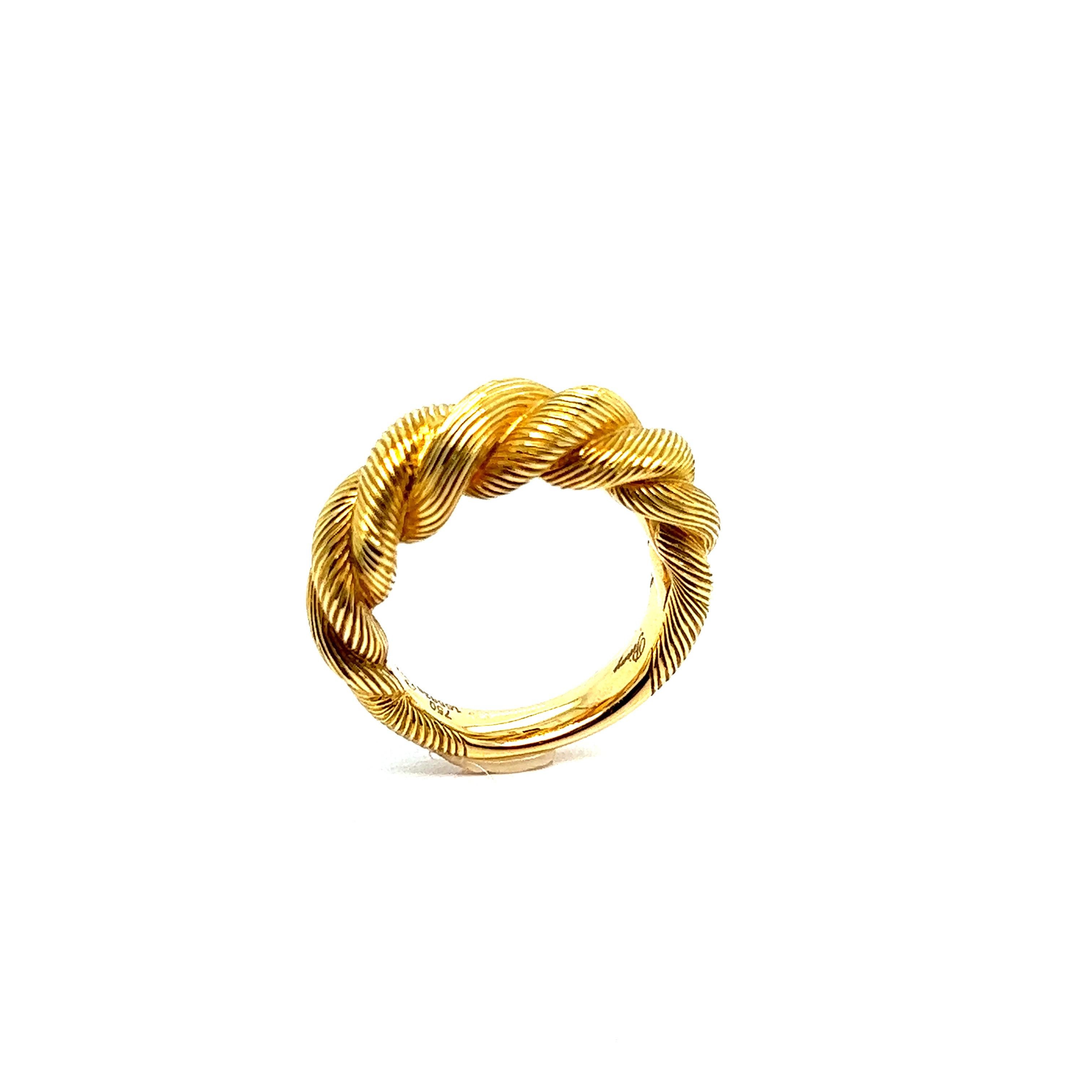 Modern Poiray - Dune Ring Yellow Gold For Sale