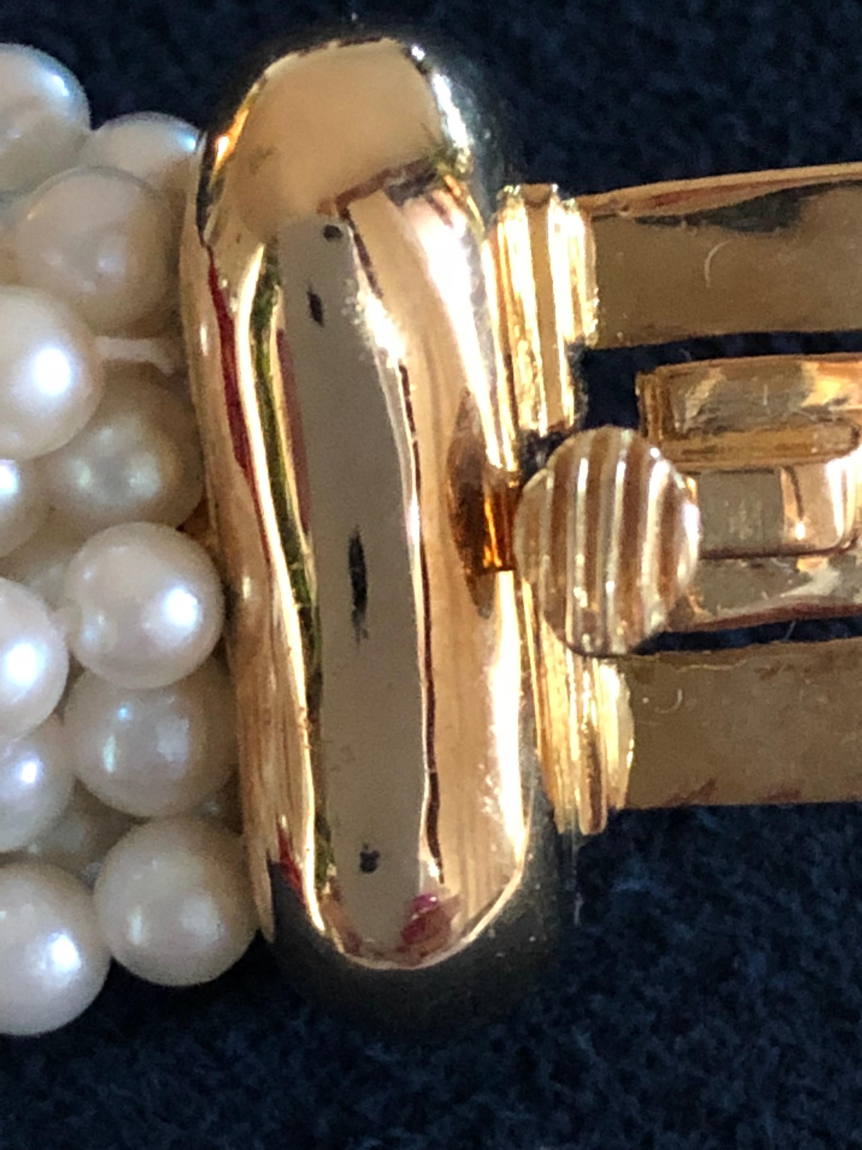 Poiray Bracelet en perles Akoya à plusieurs rangs avec fermoir en or Pour femmes en vente