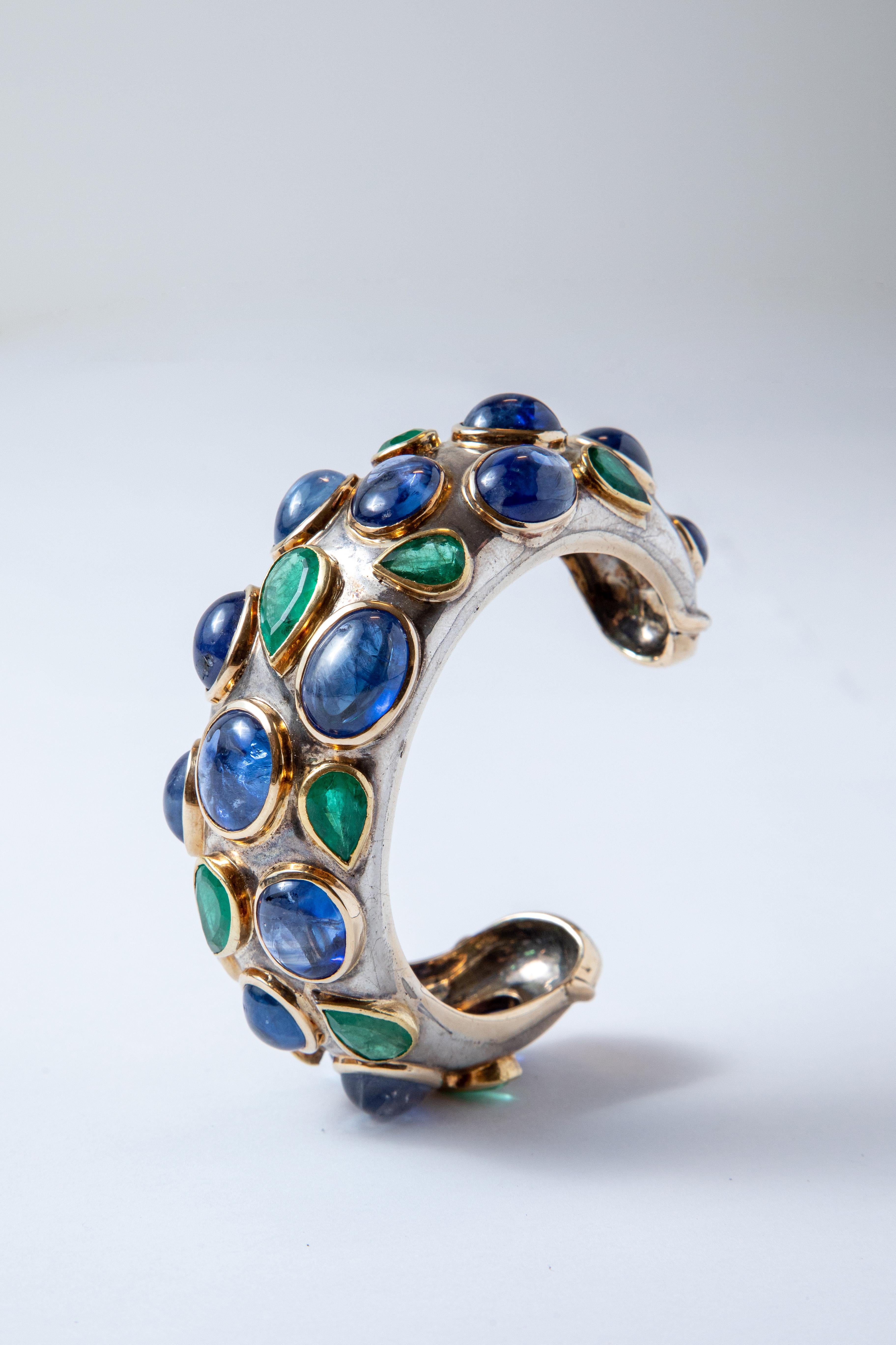 Cabochon Poiray Sapphire, Emerald, Yellow gold and Silver Bangle Bracelet For Sale