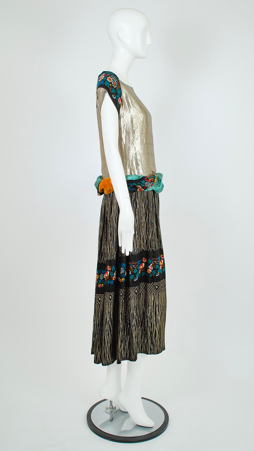 Poiret-inspiriertes Kleid aus bedruckter Seide und Goldlamé mit fallender Rouleau-Taille - S, 1920er Jahre im Zustand „Gut“ im Angebot in Tucson, AZ