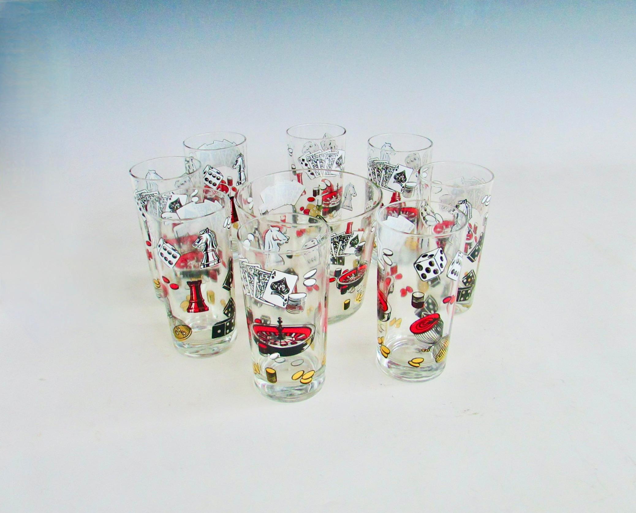 Mid-Century moderno Bicchieri da cocktail a tema poker roulette craps Las Vegas Gaming con secchiello per il ghiaccio in vendita