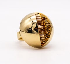Pol Bury Belgio 1968 2002 Anello scultoreo cinetico Mezzaluna in oro giallo 18 carati