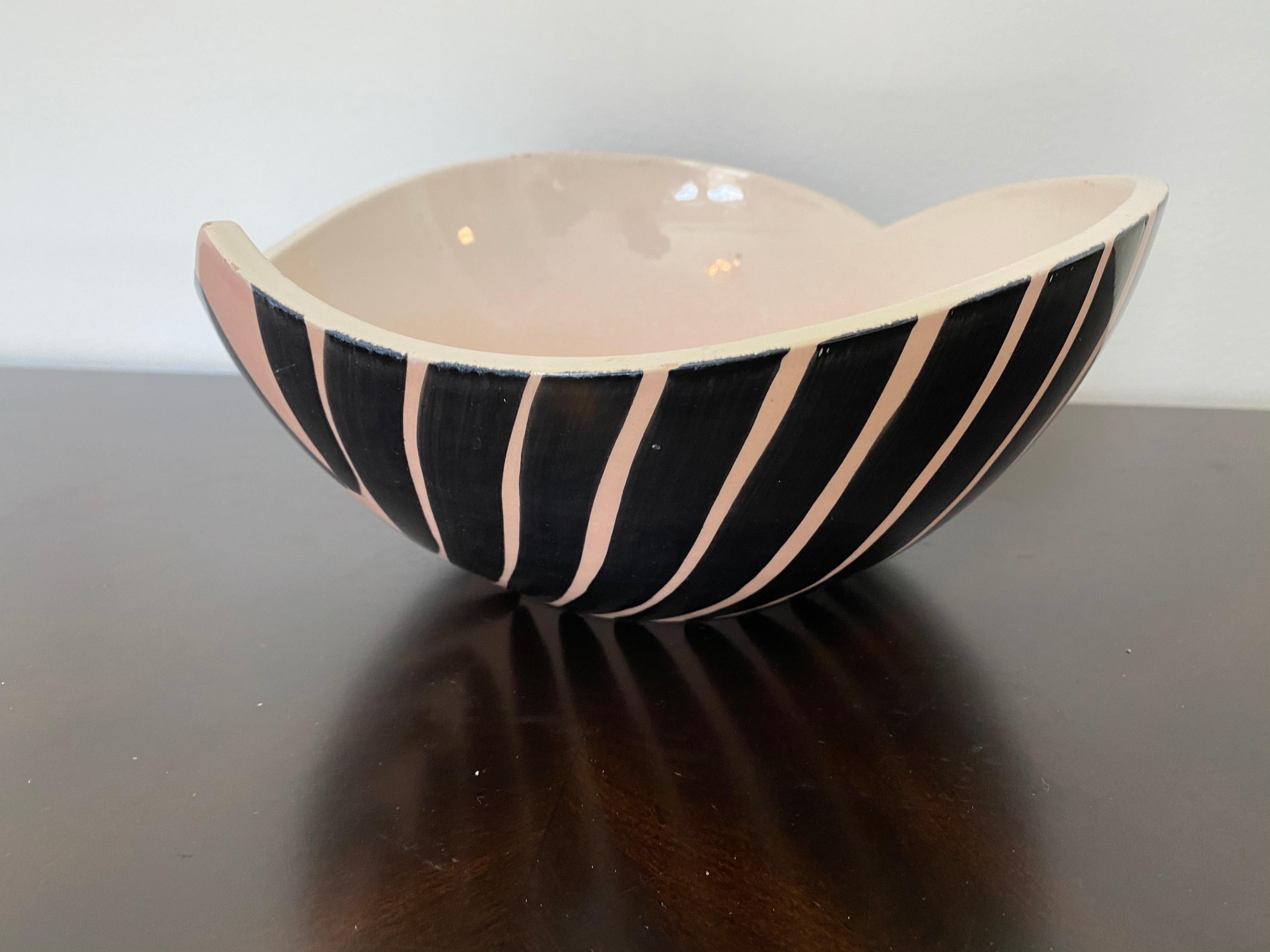 Mid-Century Modern Pol Chambost 1950s French Pottery Bowl For Sale