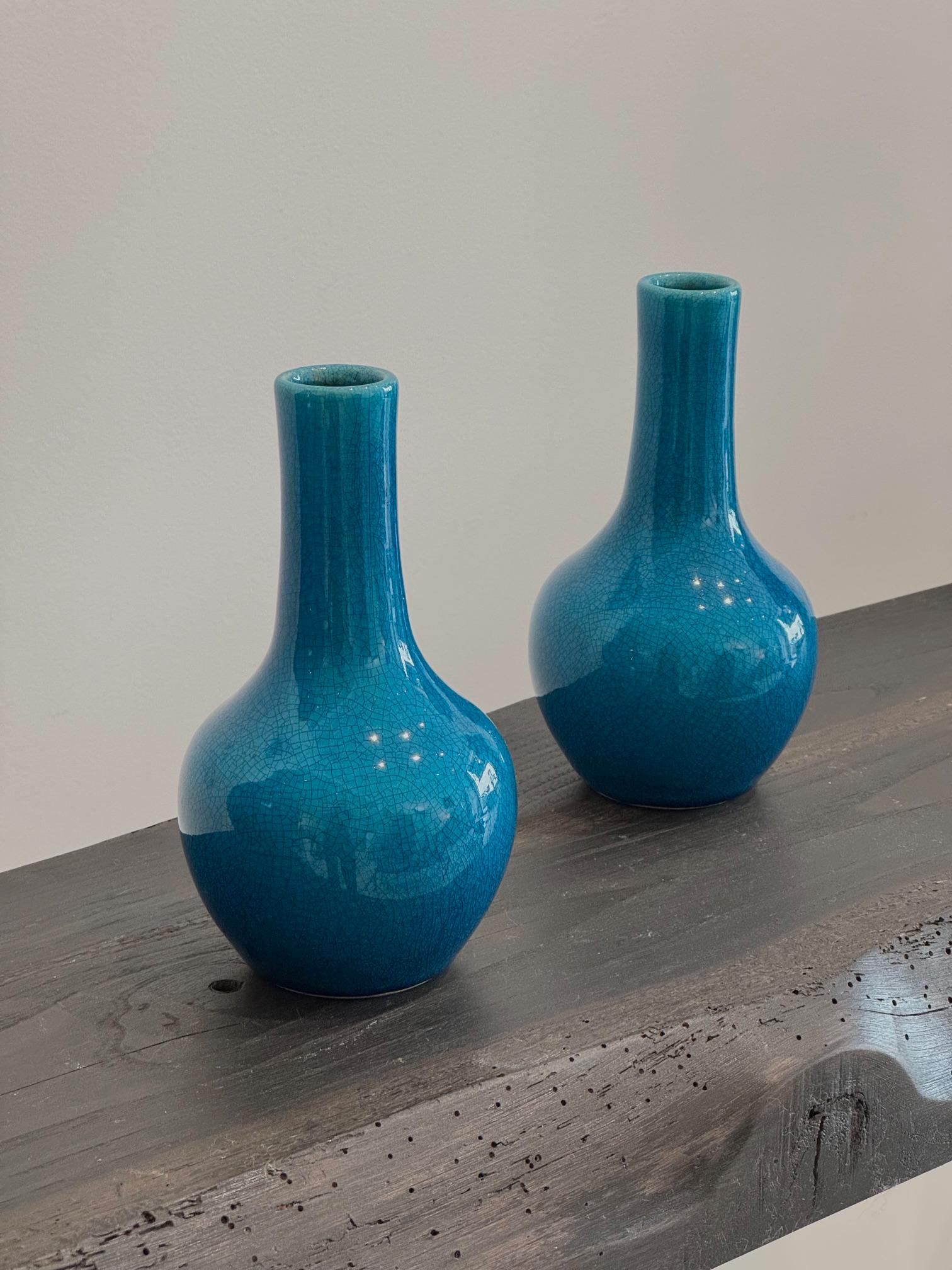 Pol Chambost 1970 Coppia di piccoli vasi in ceramica blu in vendita 3