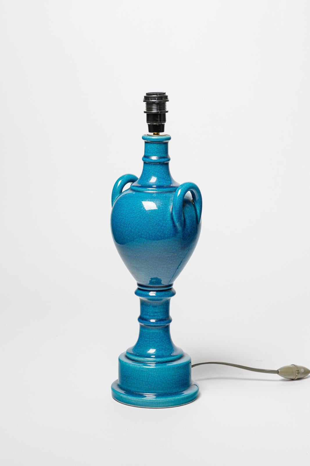 Mid-Century Modern Pol Chambost 20TH CENTURY DESIGN lampe à poser en céramique médicis bleue 1960 37 cm en vente
