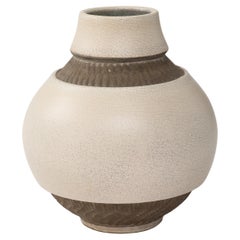 Pol Chambost Off-White Crackle Vase, Brown Incised Bands, Frankreich, 1940, signiert
